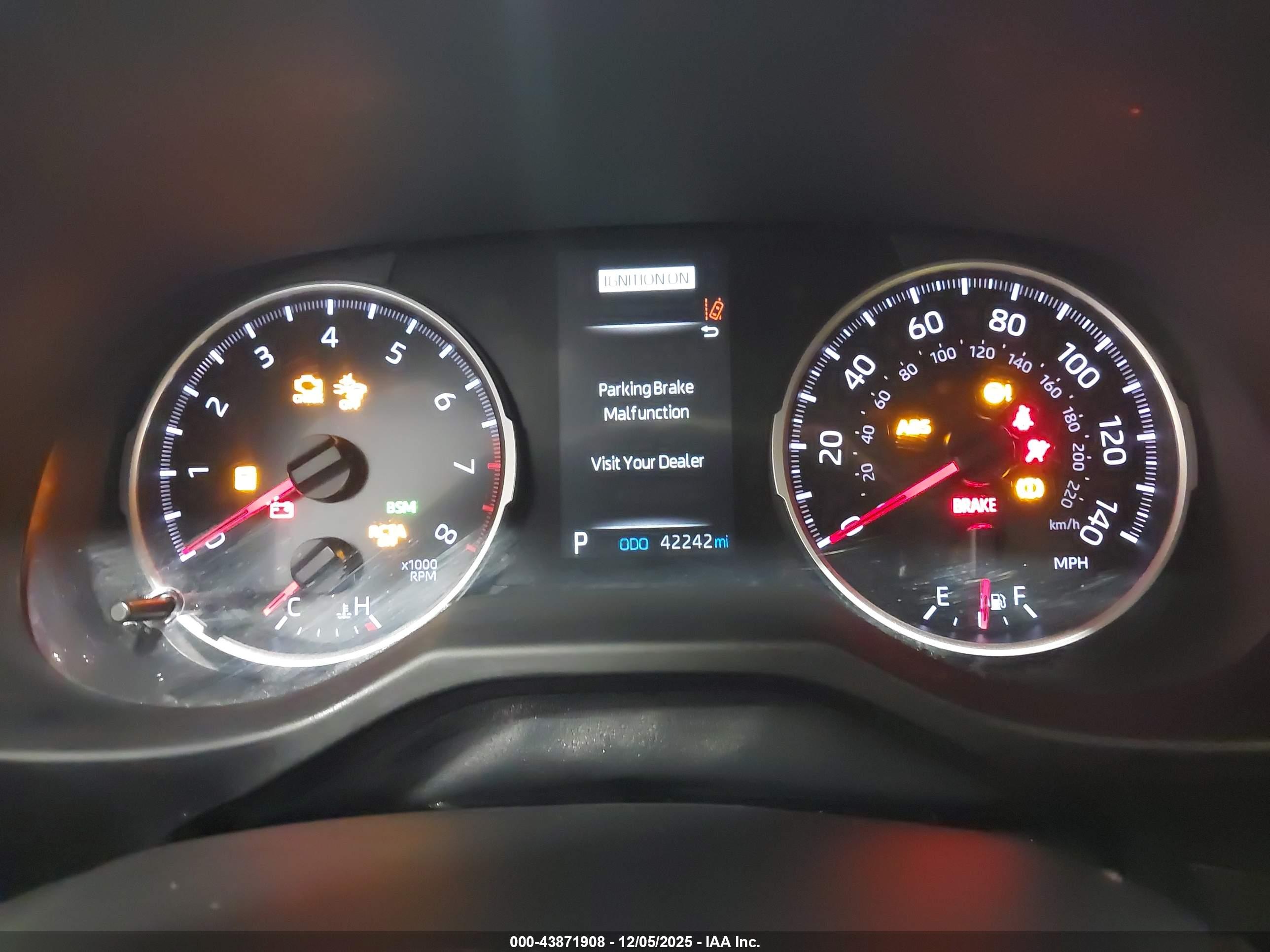 TOYOTA RAV4 image 7