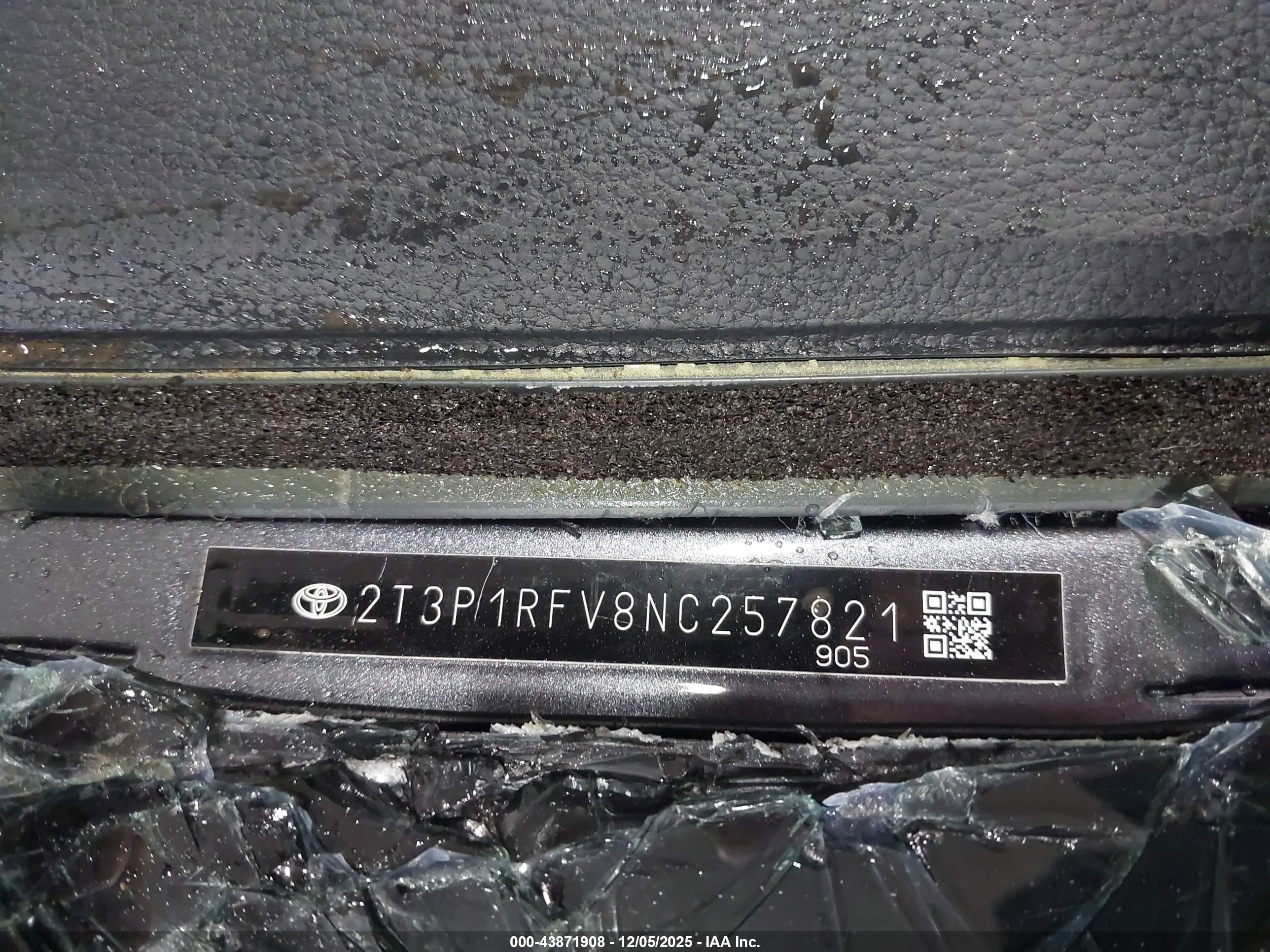 TOYOTA RAV4 image 9
