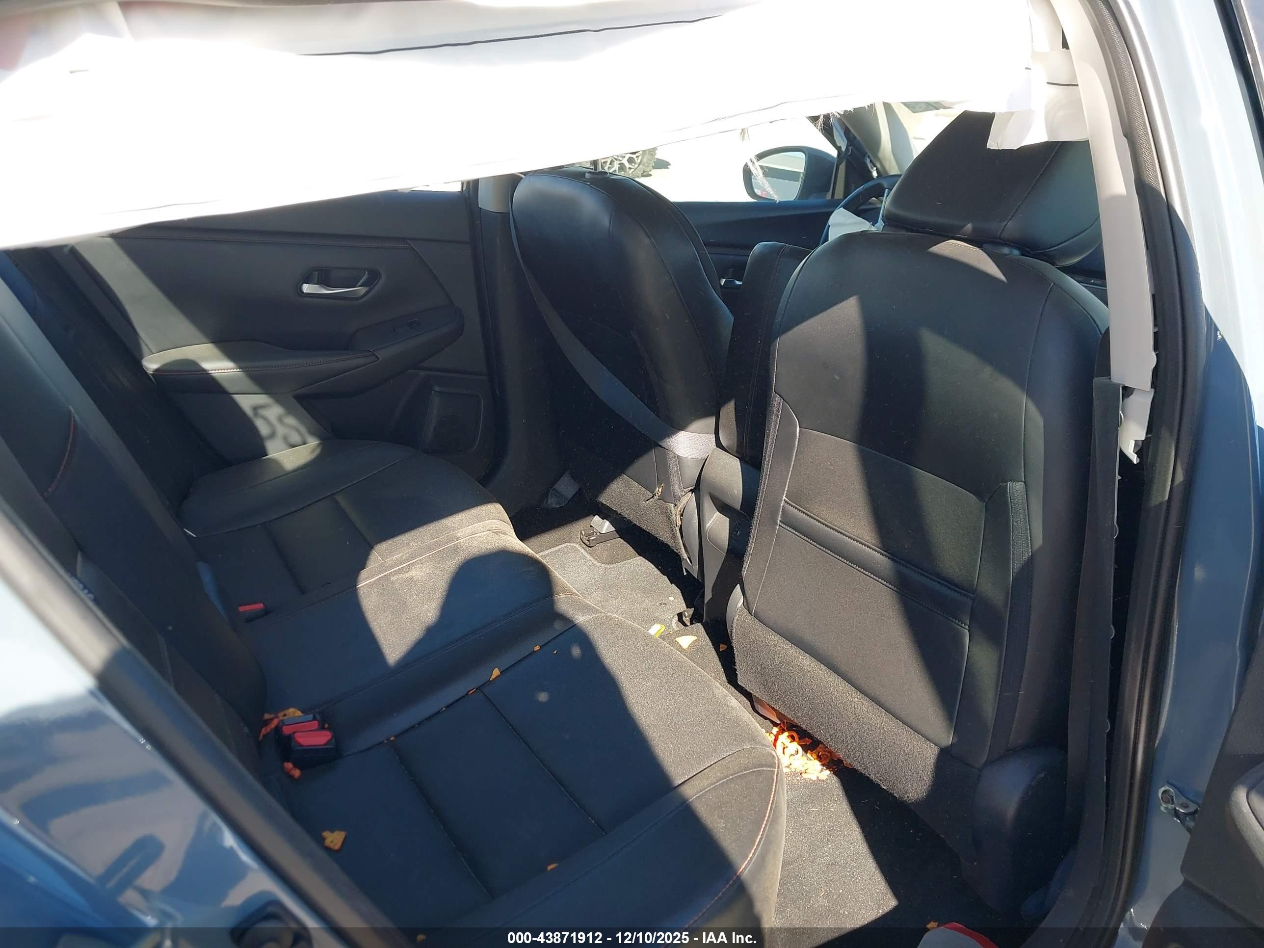 NISSAN SENTRA image 8