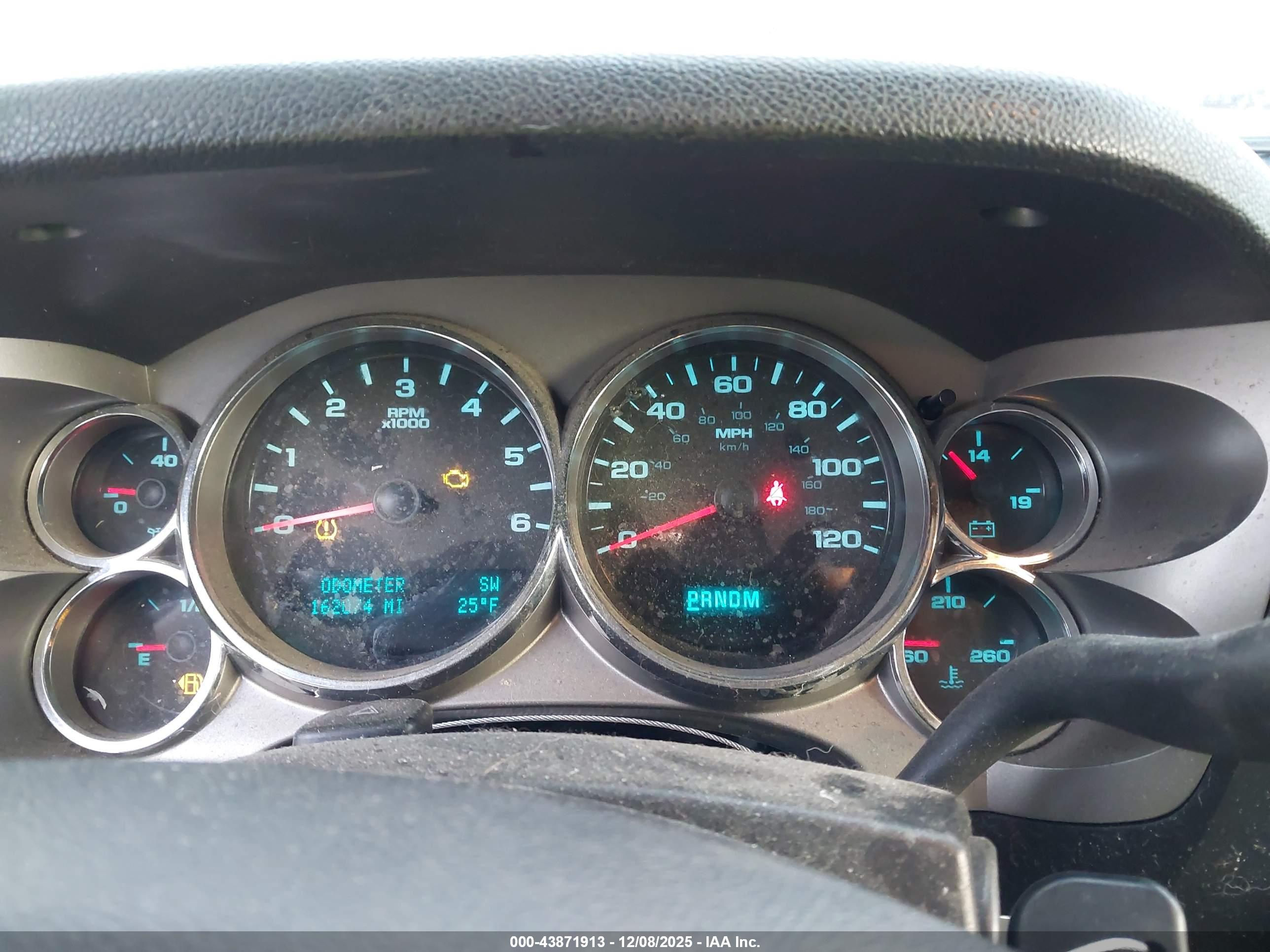 CHEVROLET SILVERADO image 7