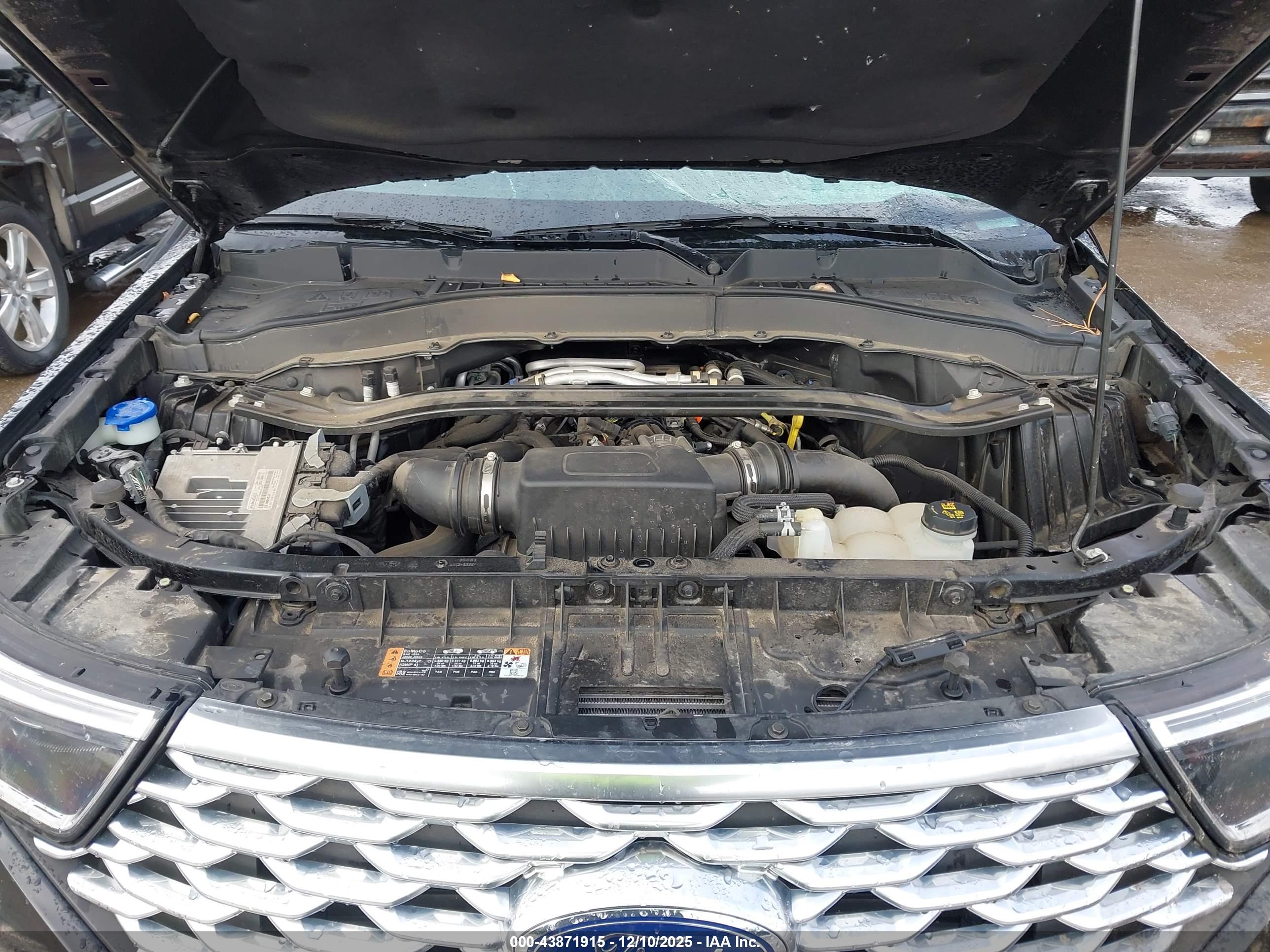 FORD EXPLORER image 10