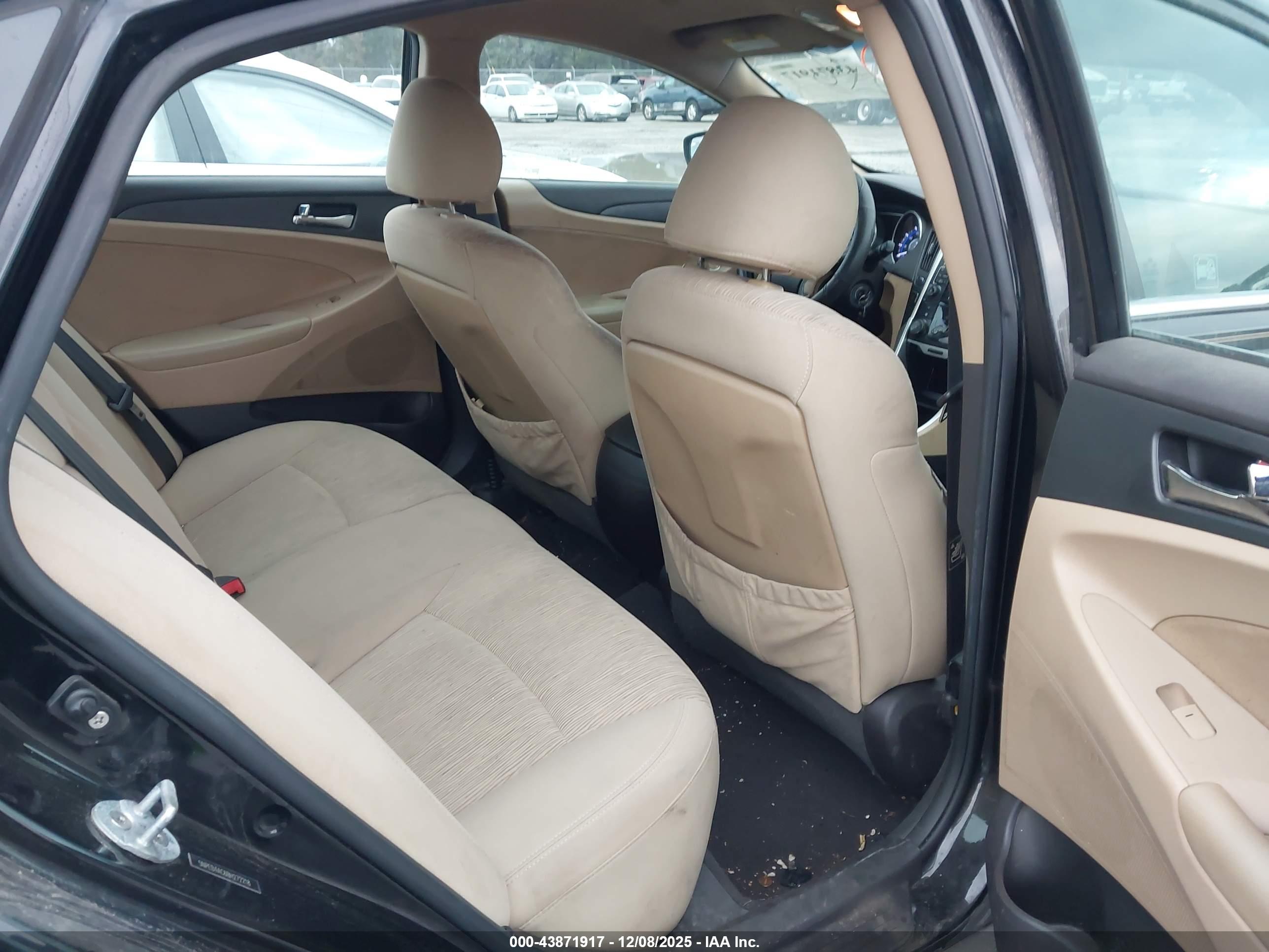 HYUNDAI SONATA image 8
