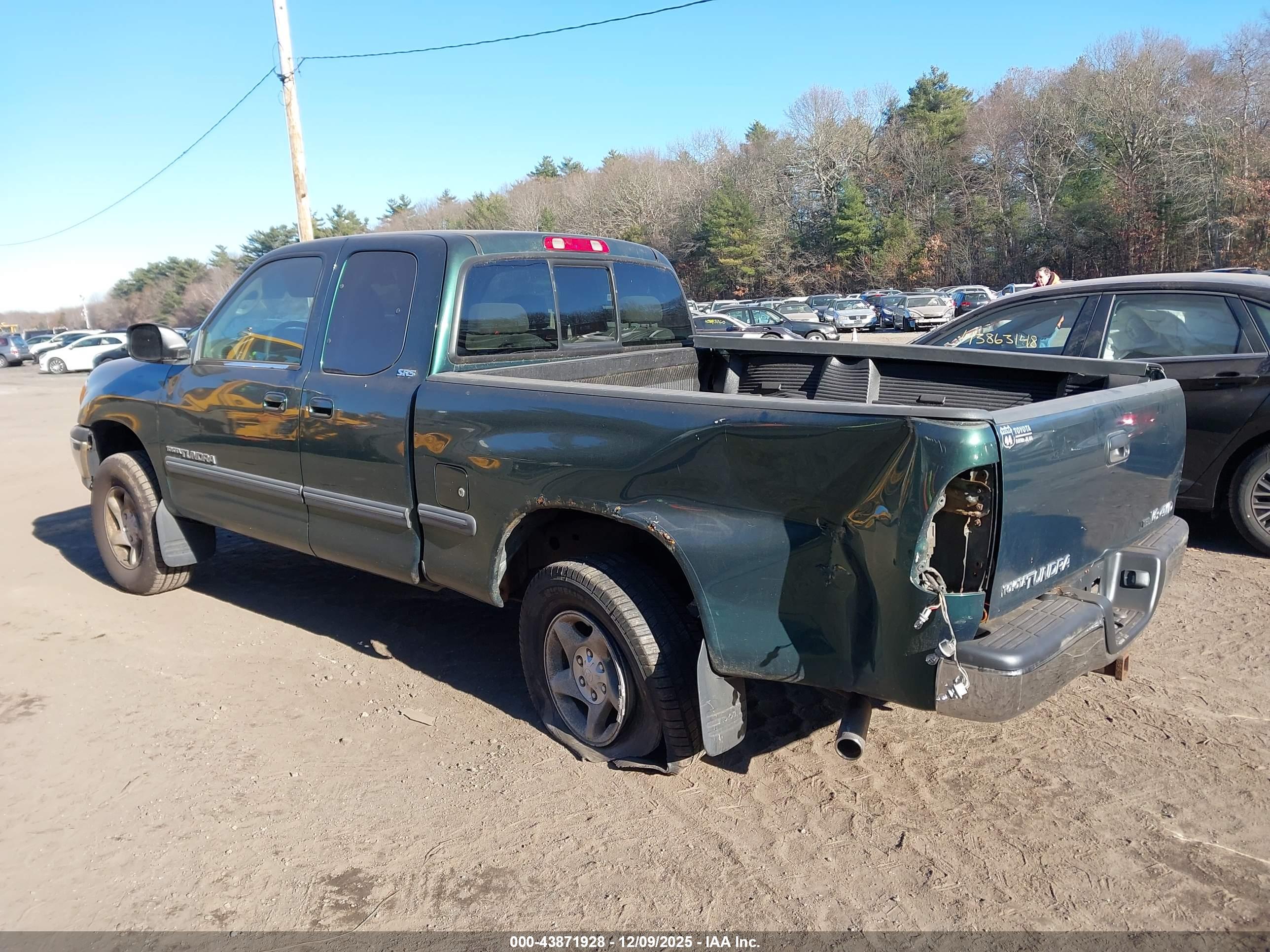 TOYOTA TUNDRA image 3
