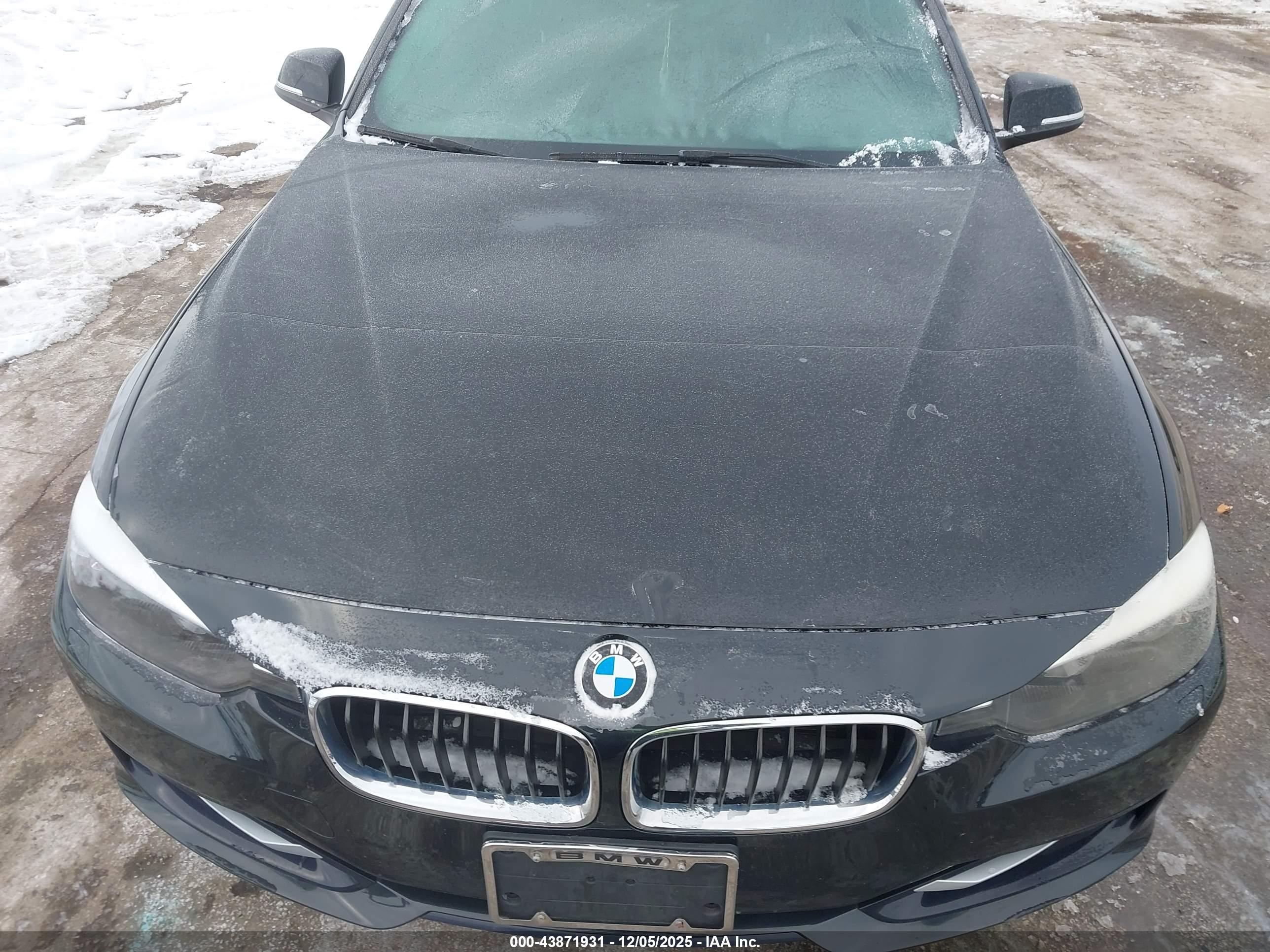 BMW 328I image 6