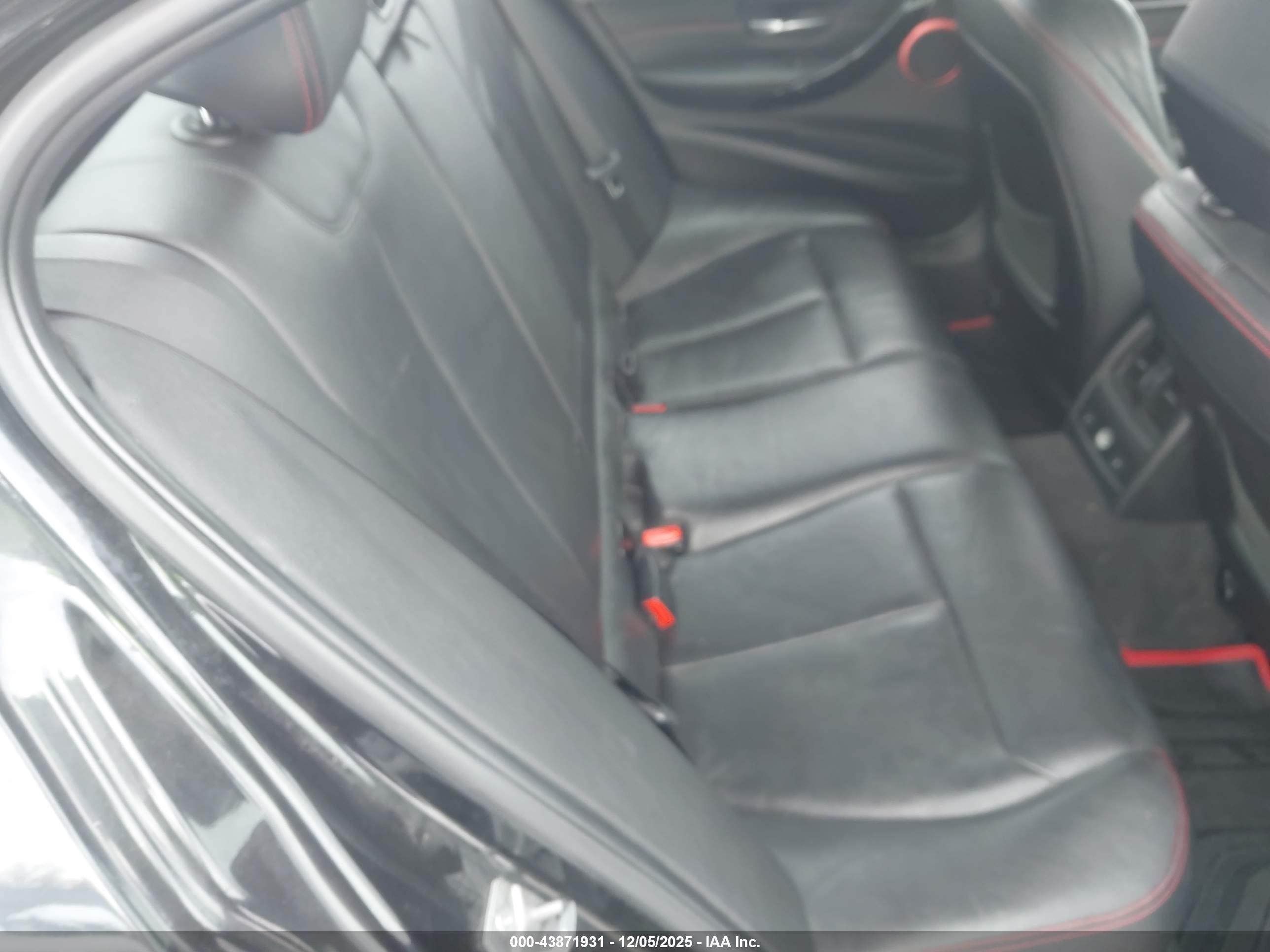 BMW 328I image 8