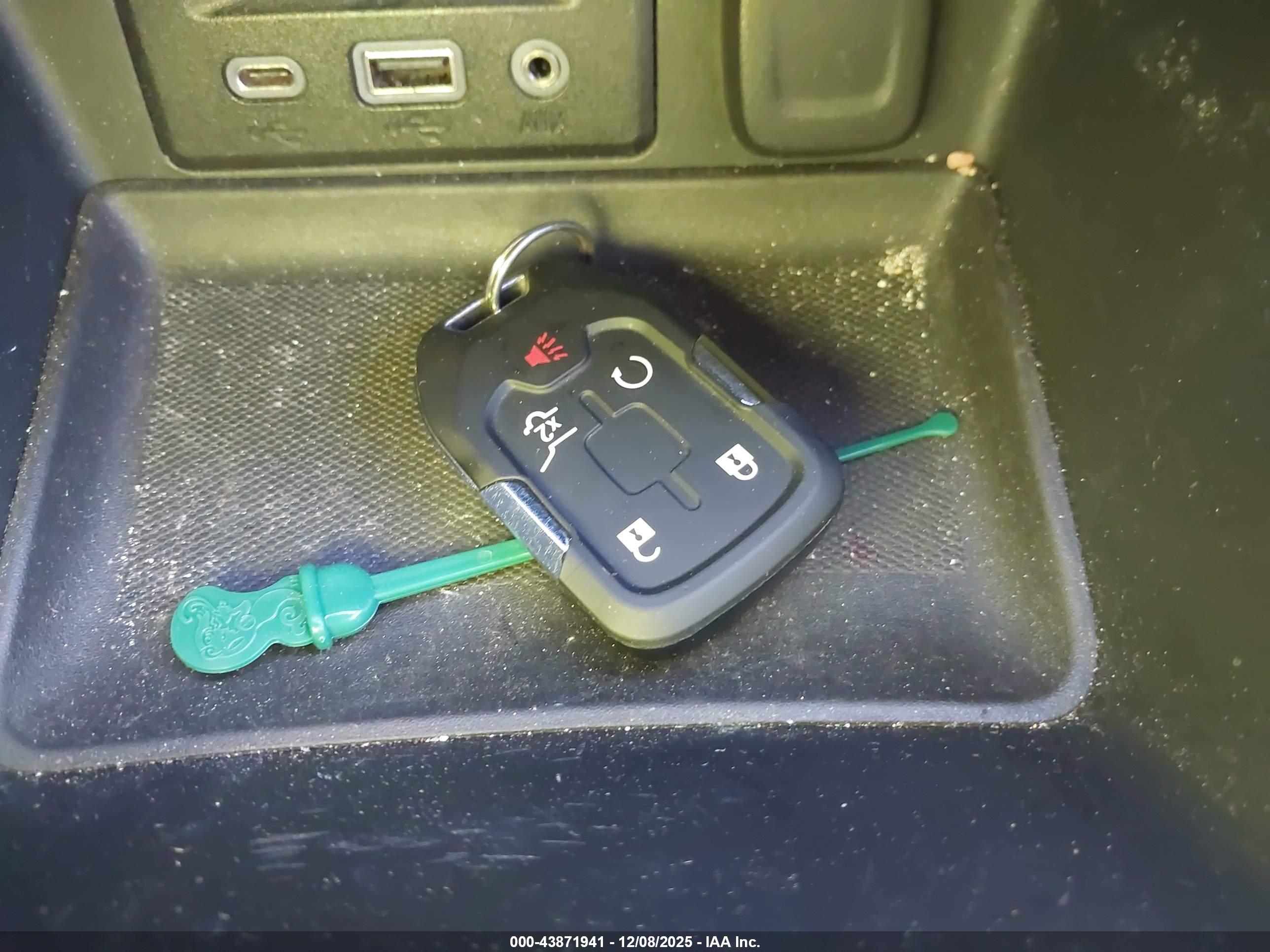 GMC TERRAIN image 11
