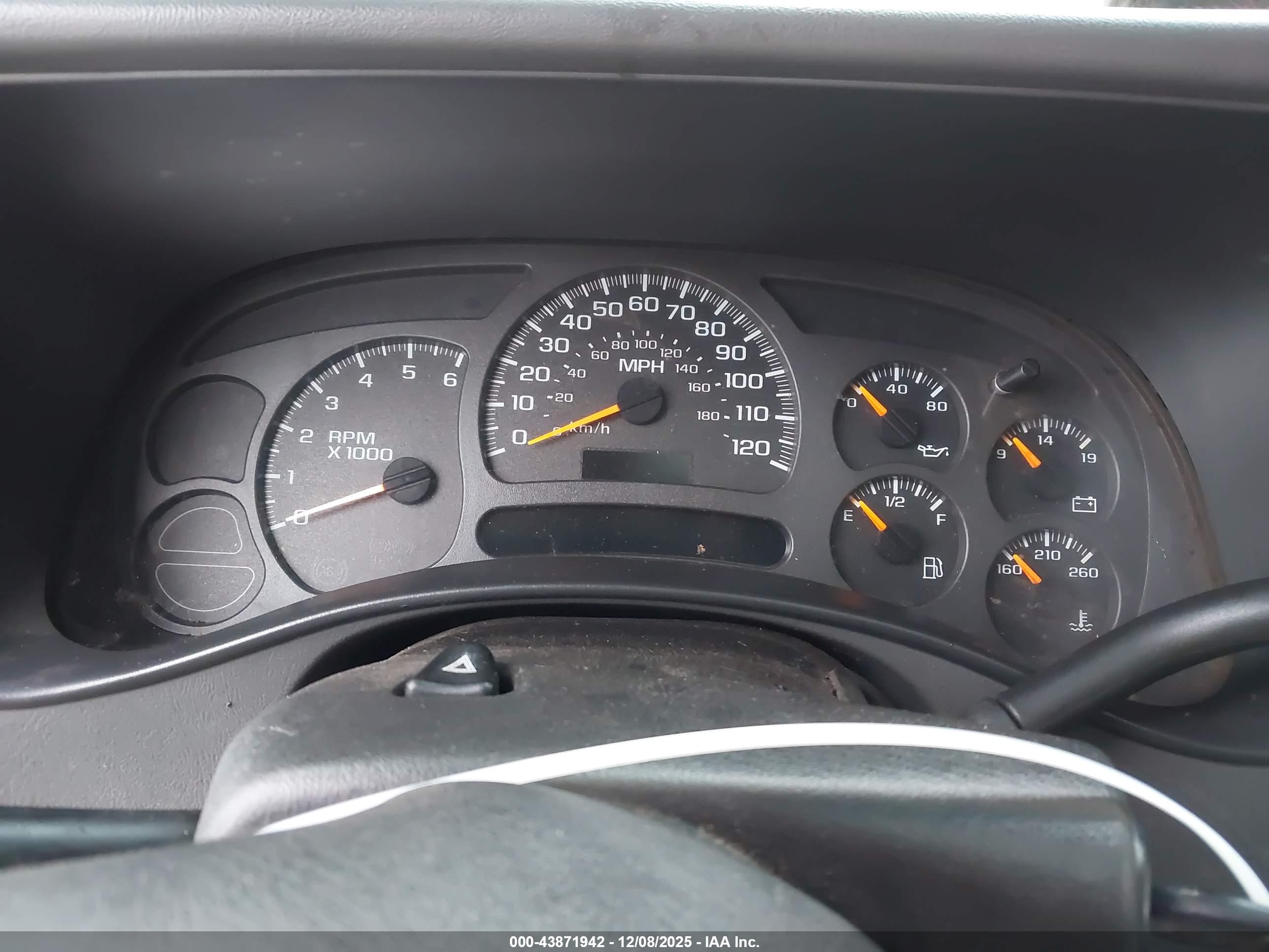 CHEVROLET TAHOE image 7