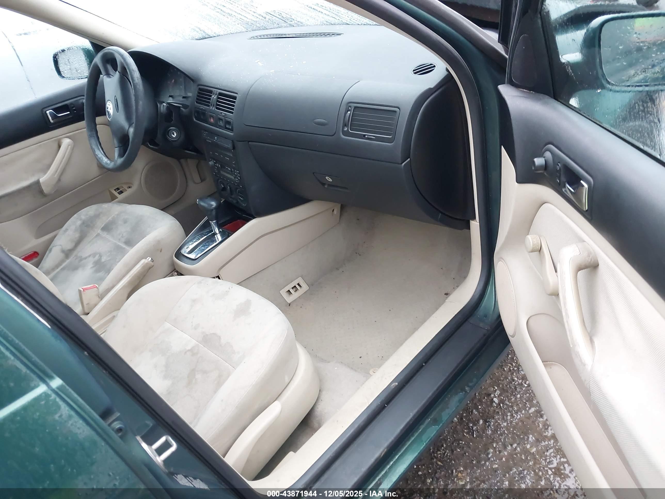 VOLKSWAGEN JETTA image 5