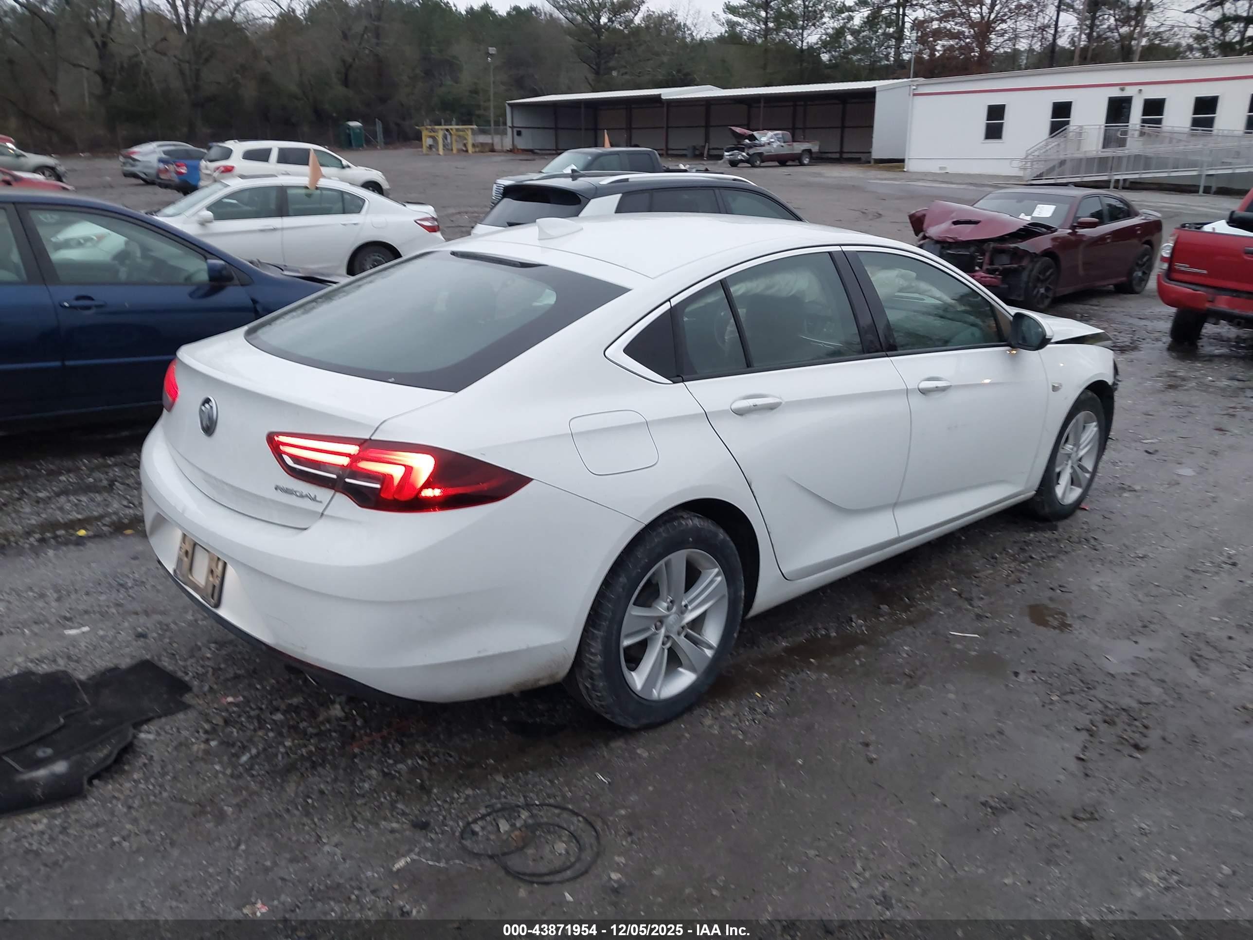 BUICK REGAL image 4