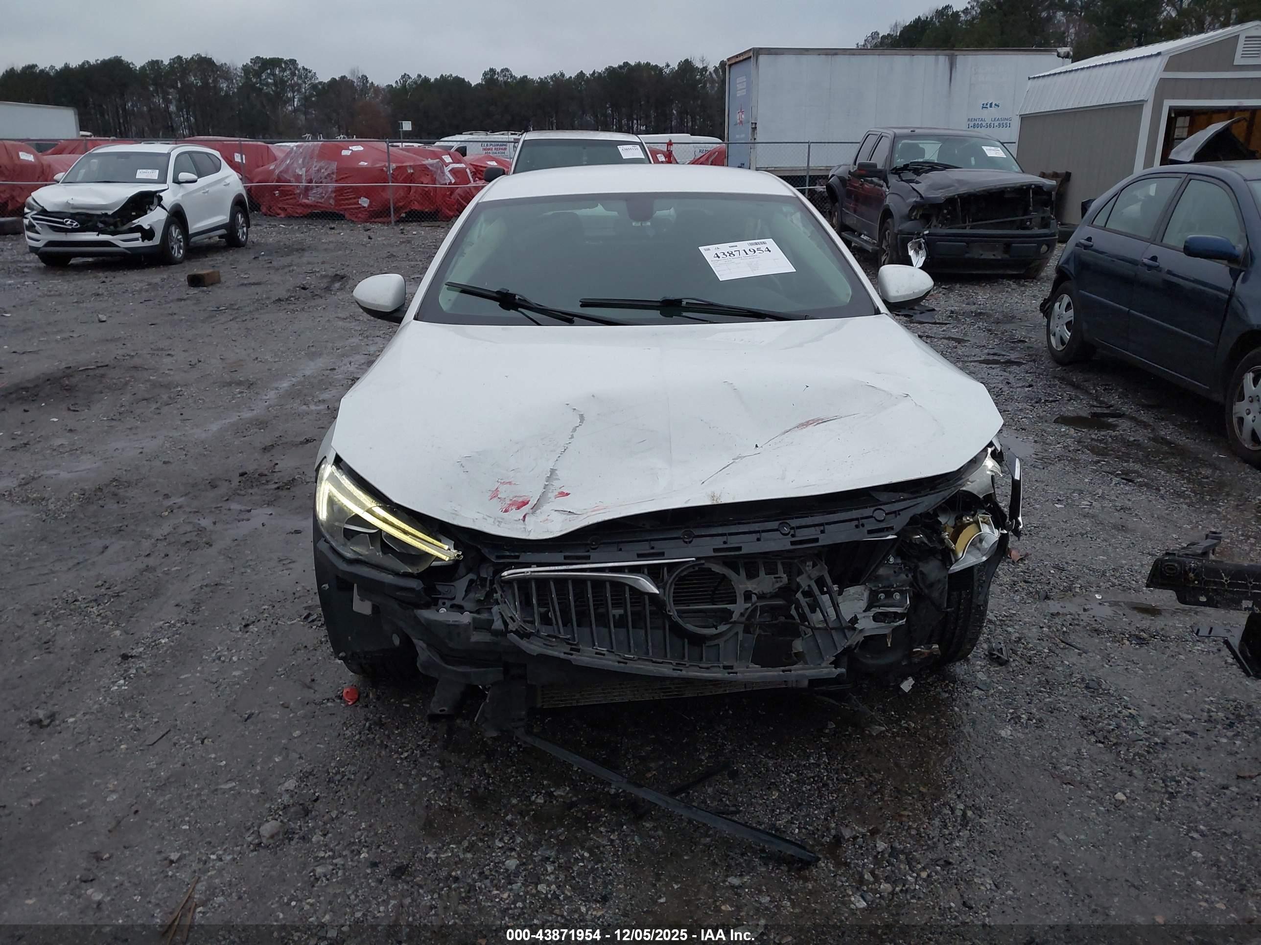 BUICK REGAL image 6