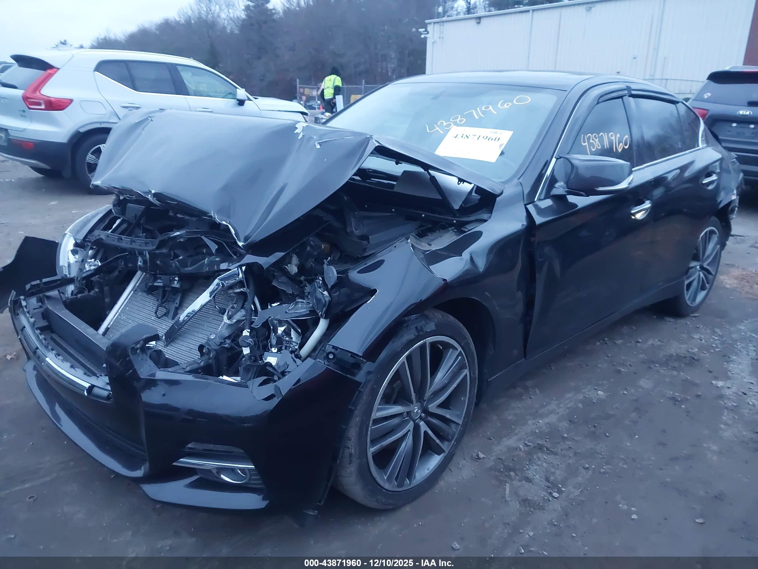 INFINITI Q50 image 2