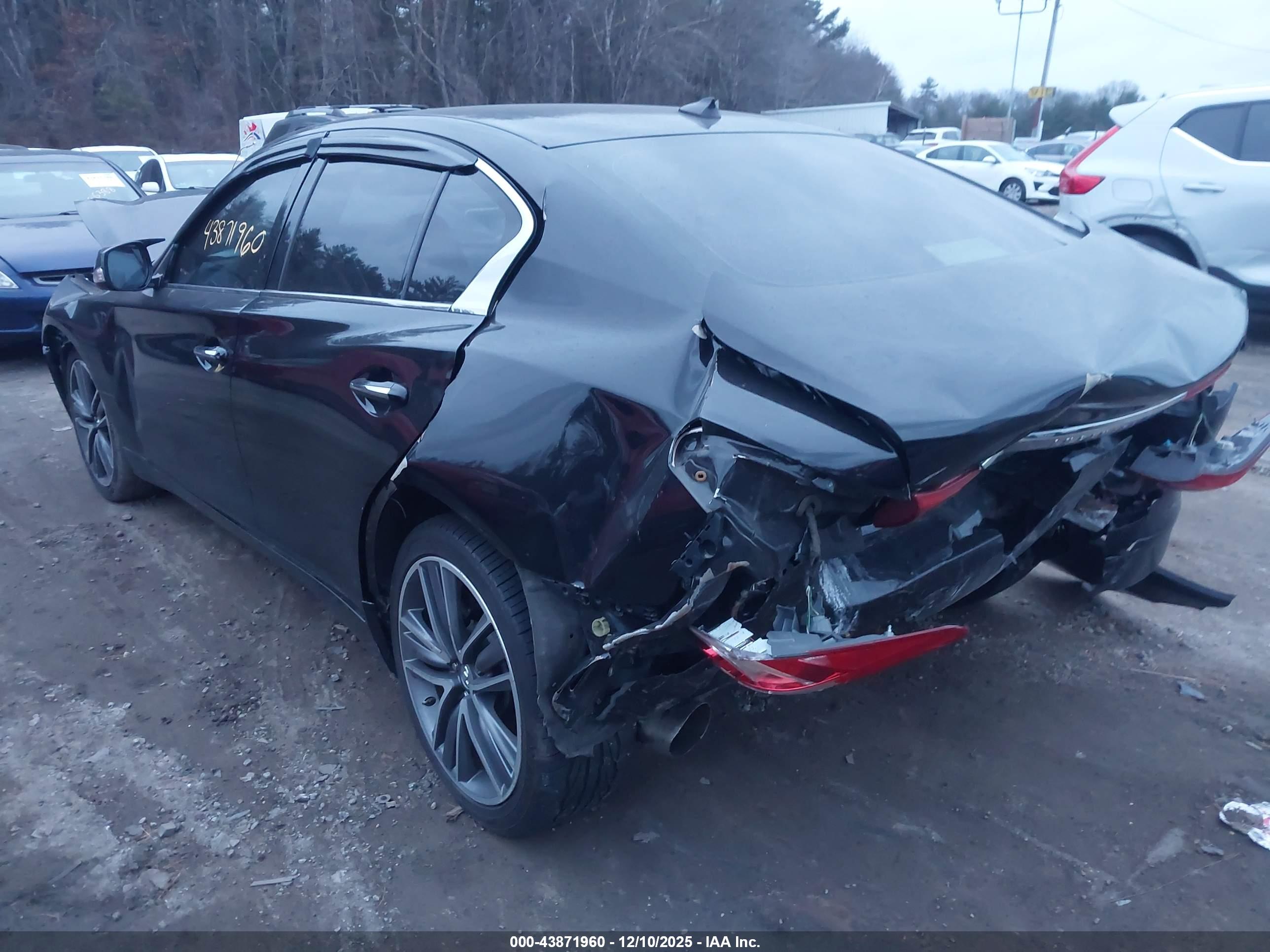 INFINITI Q50 image 3