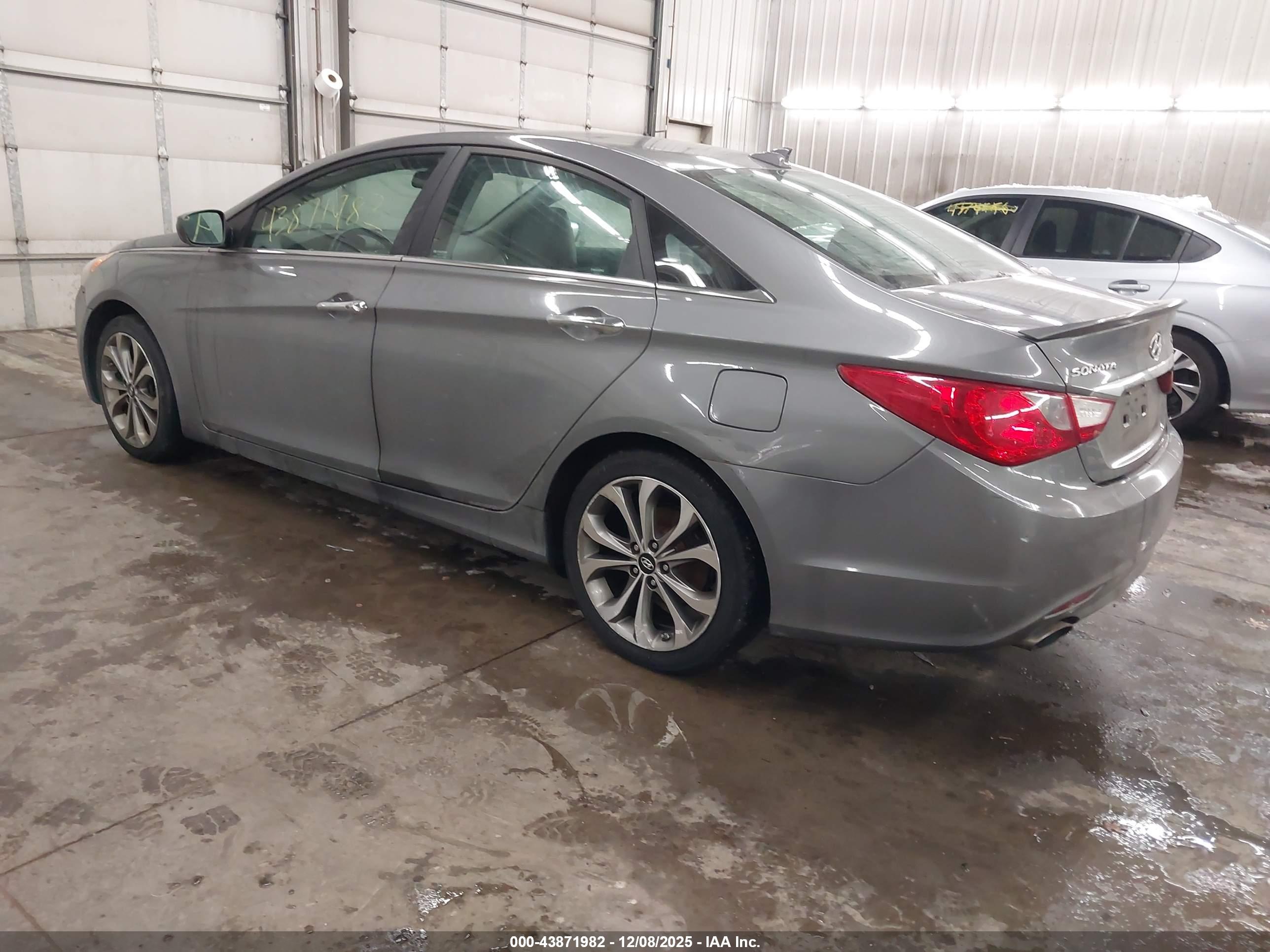 HYUNDAI SONATA image 3