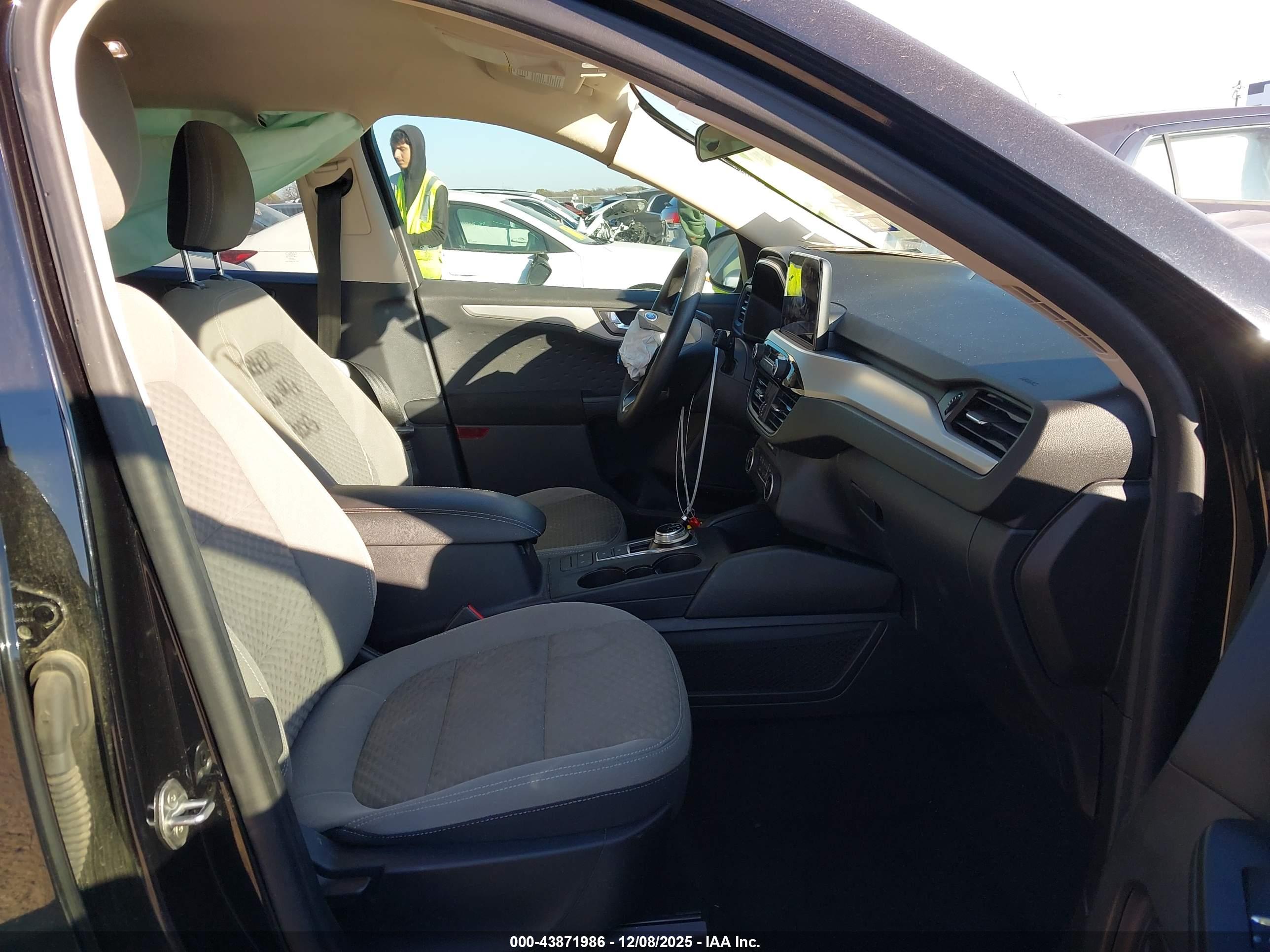 FORD ESCAPE image 5