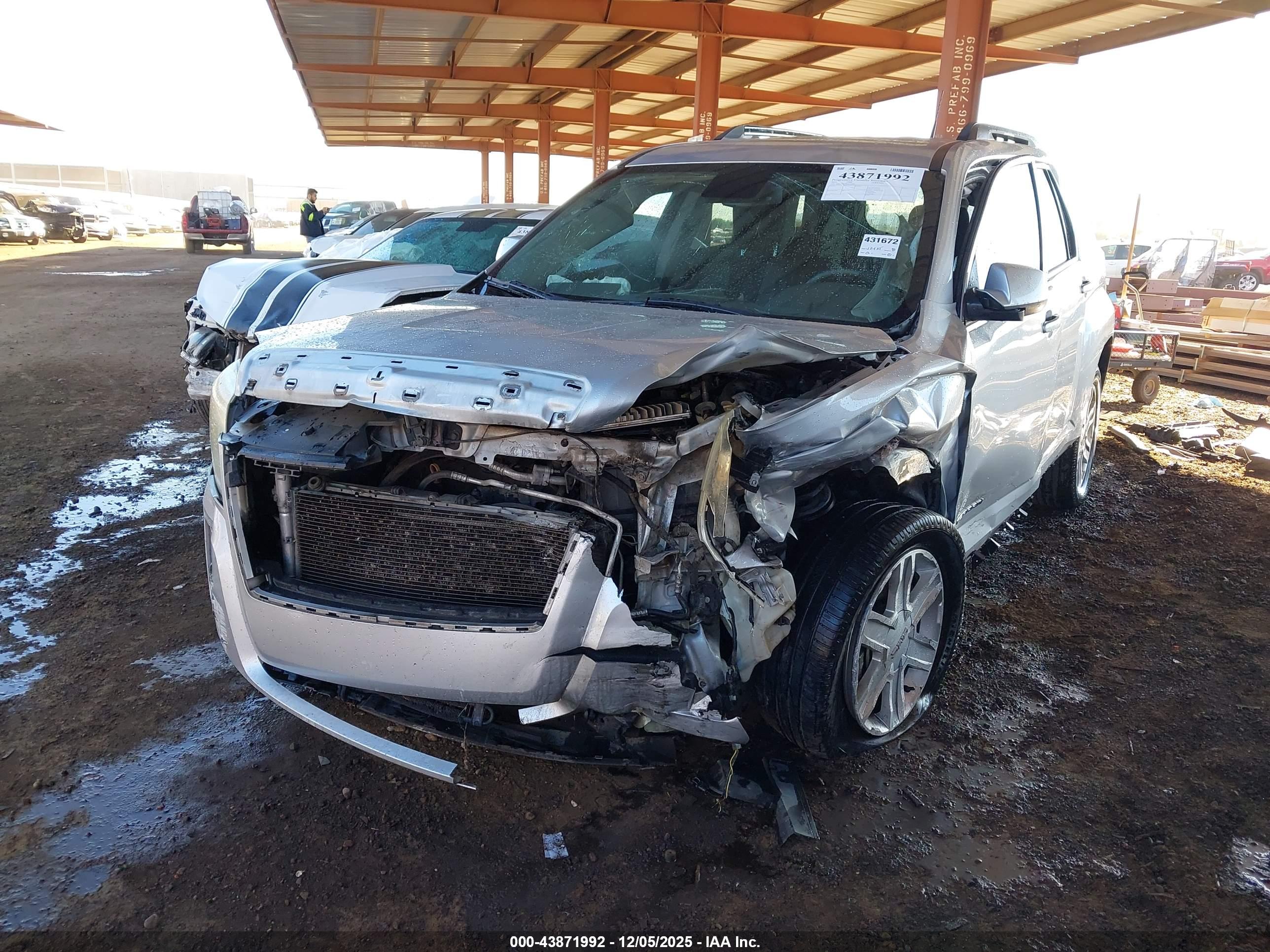 GMC TERRAIN image 2
