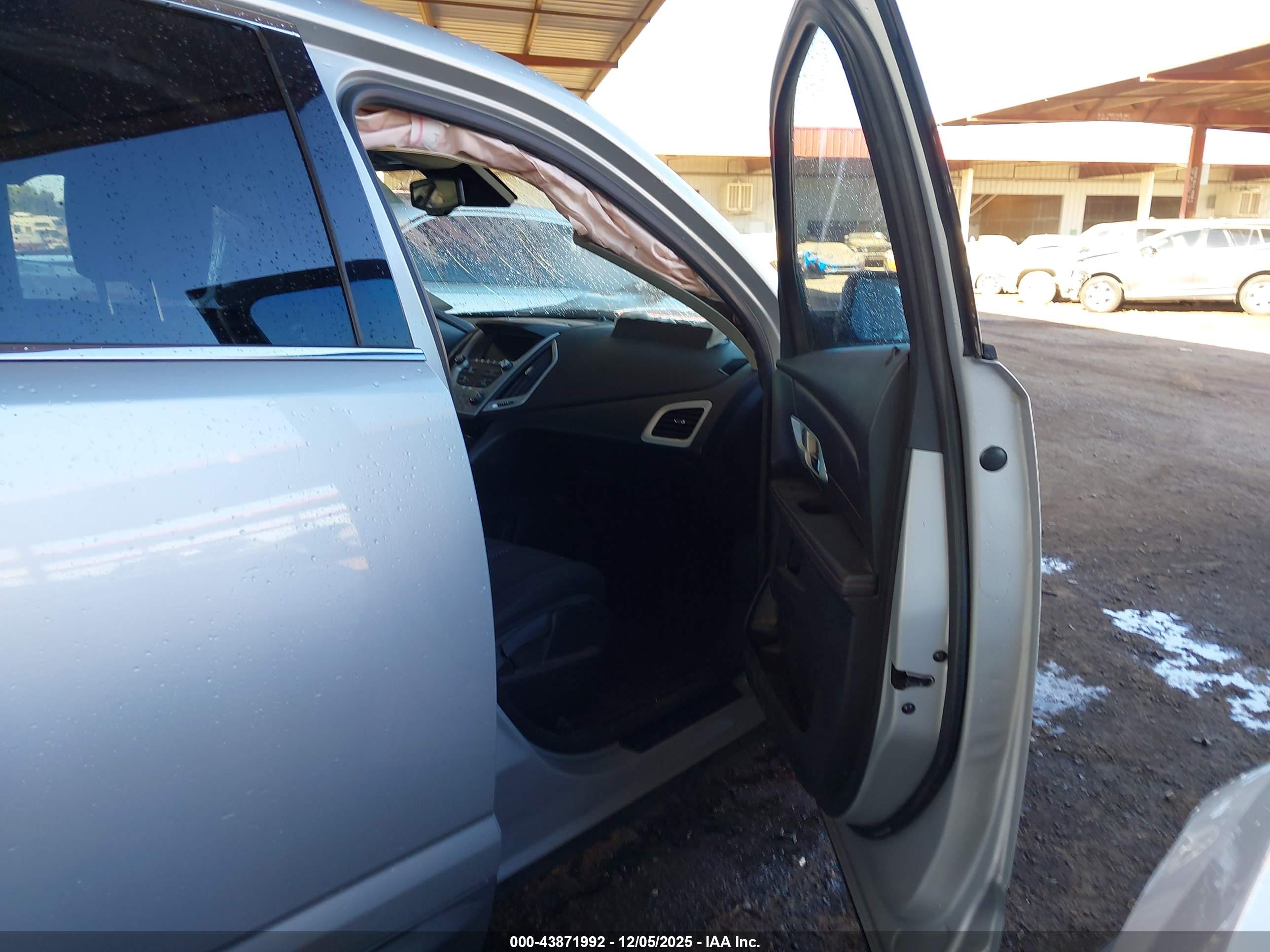 GMC TERRAIN image 5