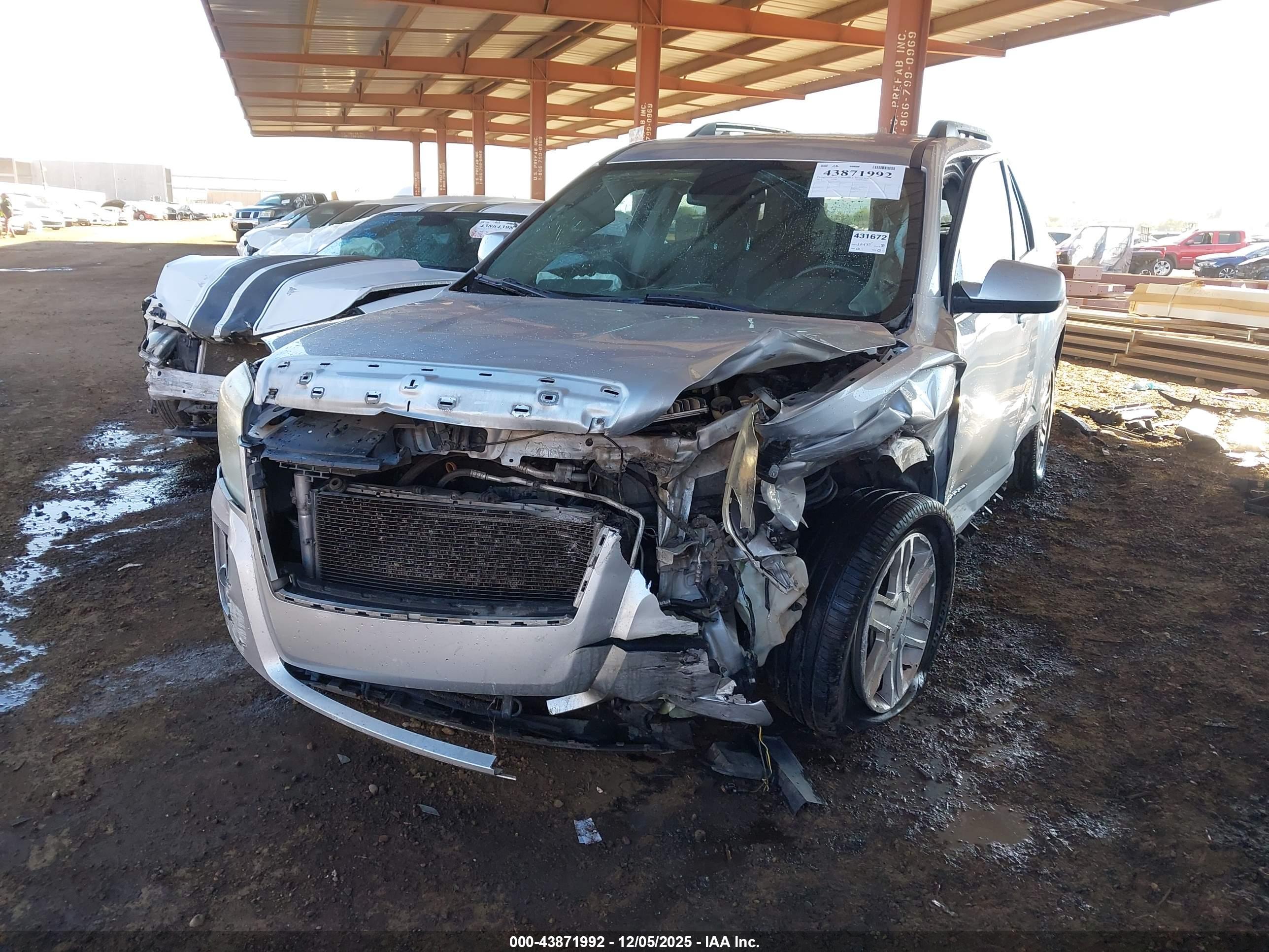 GMC TERRAIN image 6