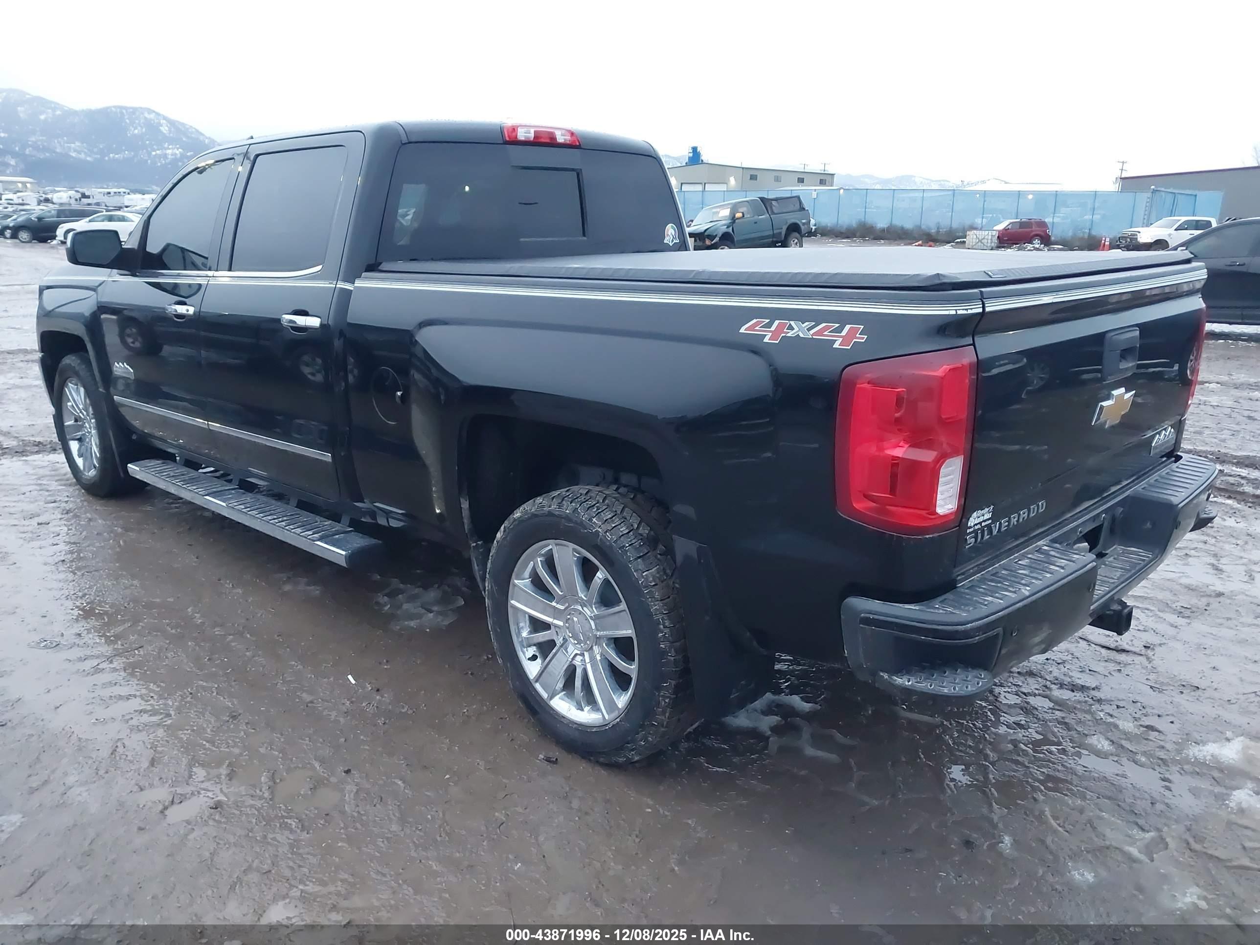 CHEVROLET SILVERADO image 3