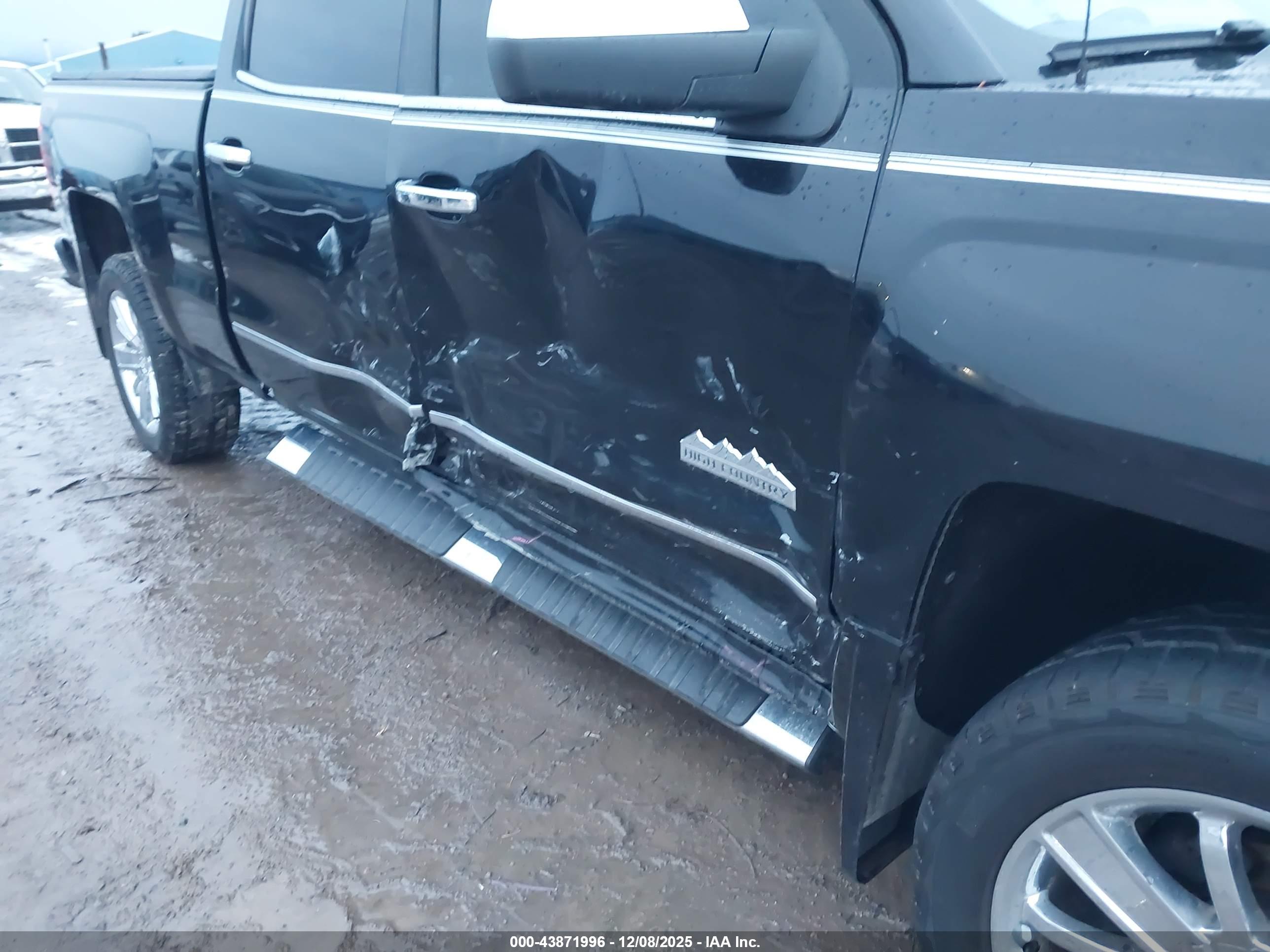 CHEVROLET SILVERADO image 6