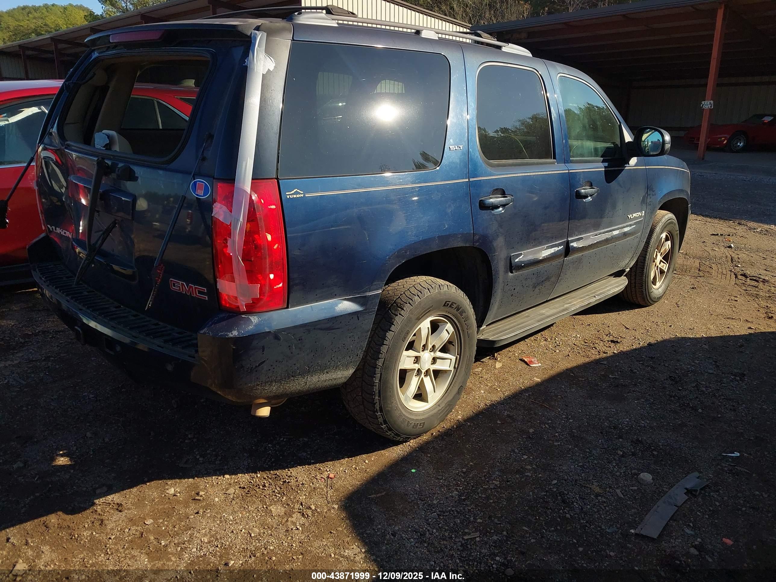 GMC YUKON image 4
