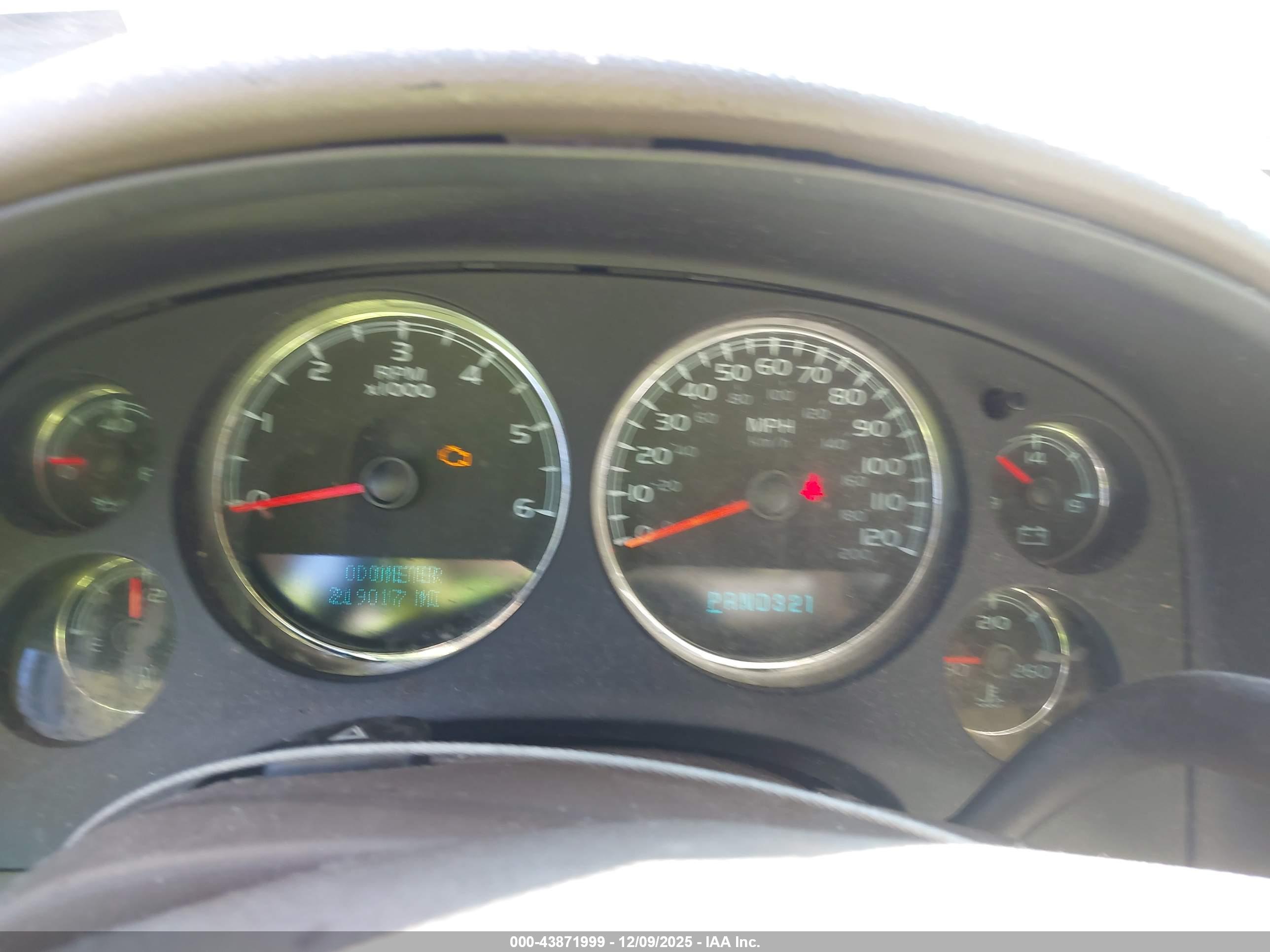 GMC YUKON image 7