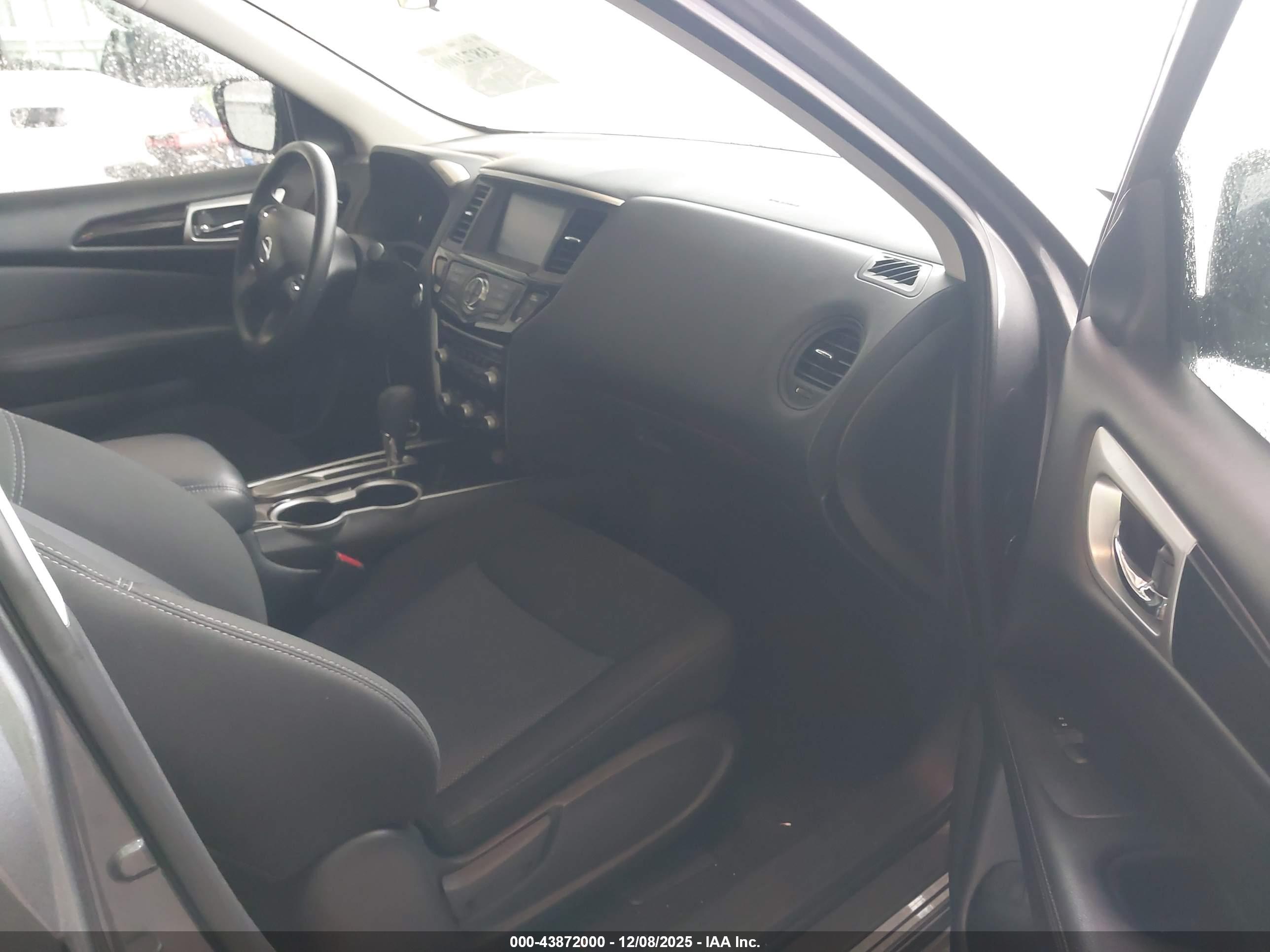 NISSAN PATHFINDER image 5