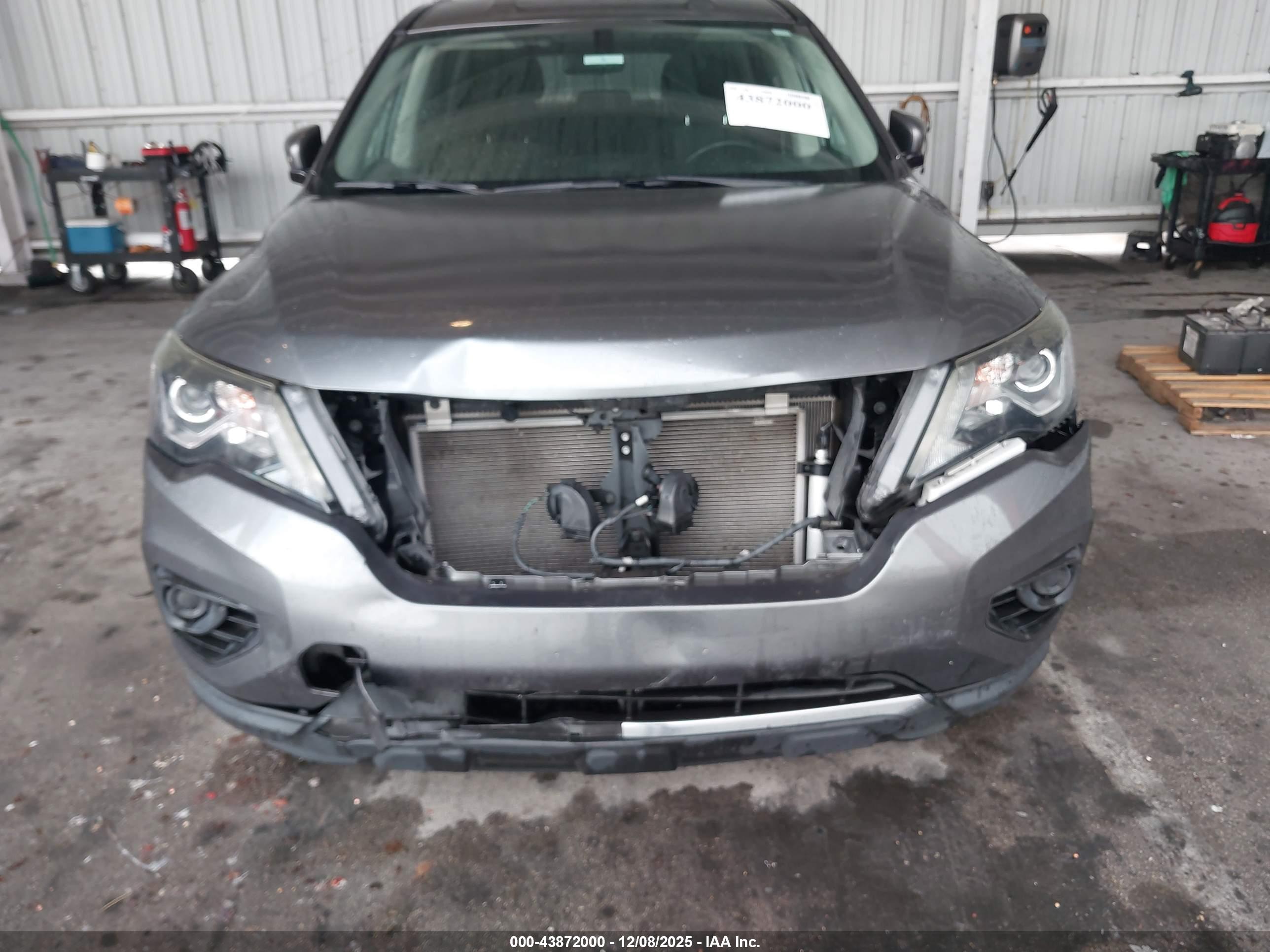 NISSAN PATHFINDER image 6