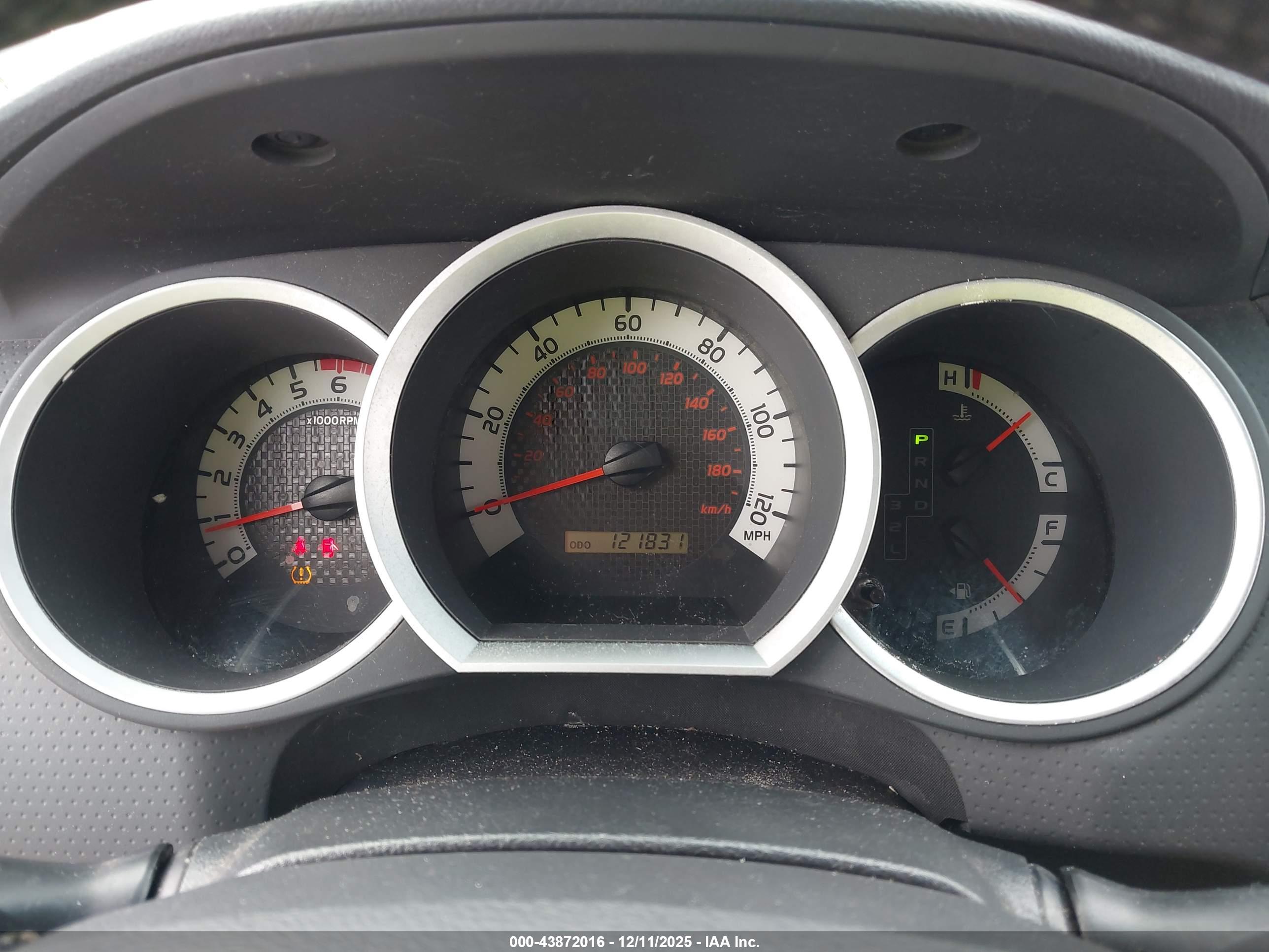 TOYOTA TACOMA image 7