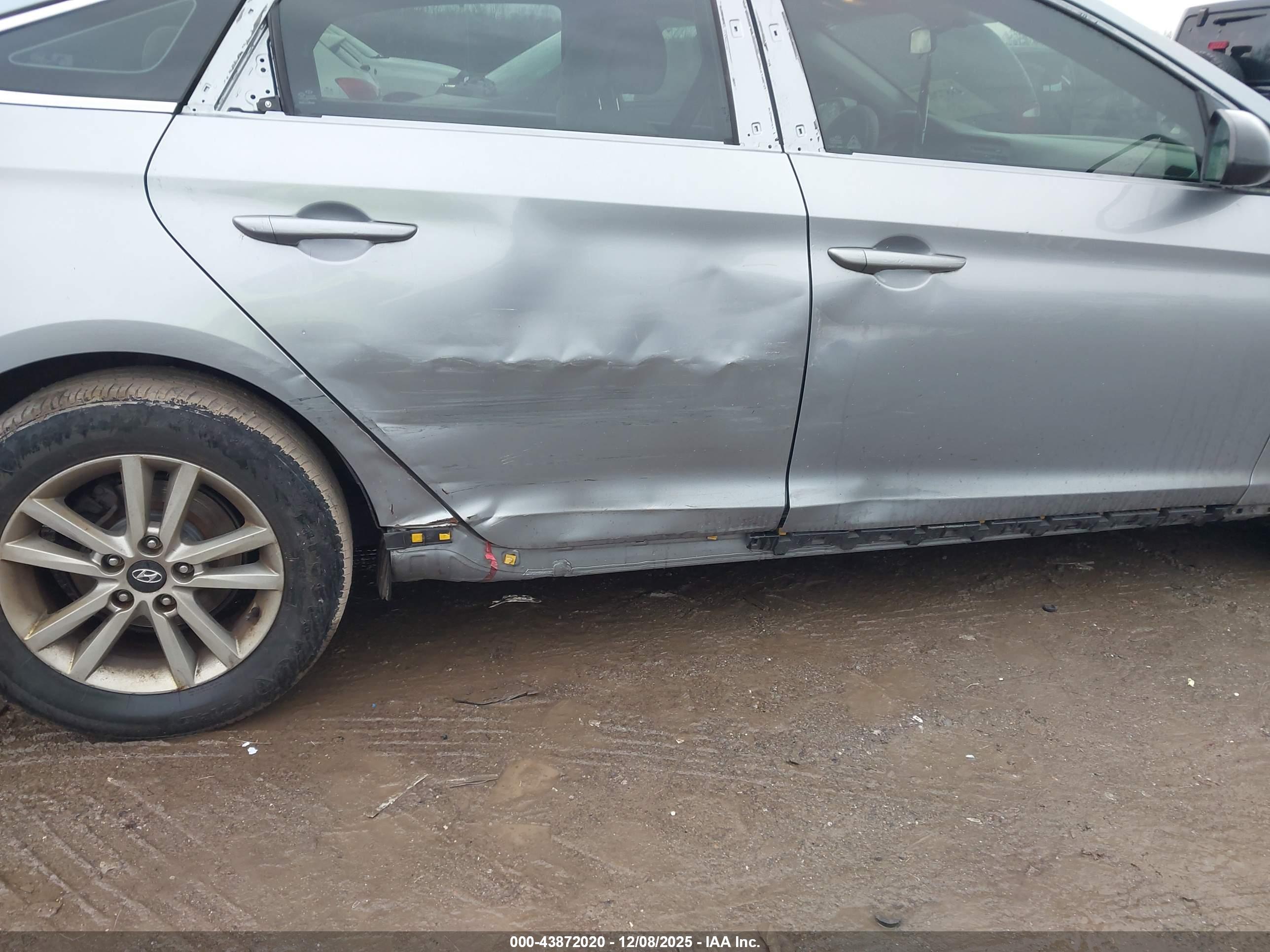 HYUNDAI SONATA image 6