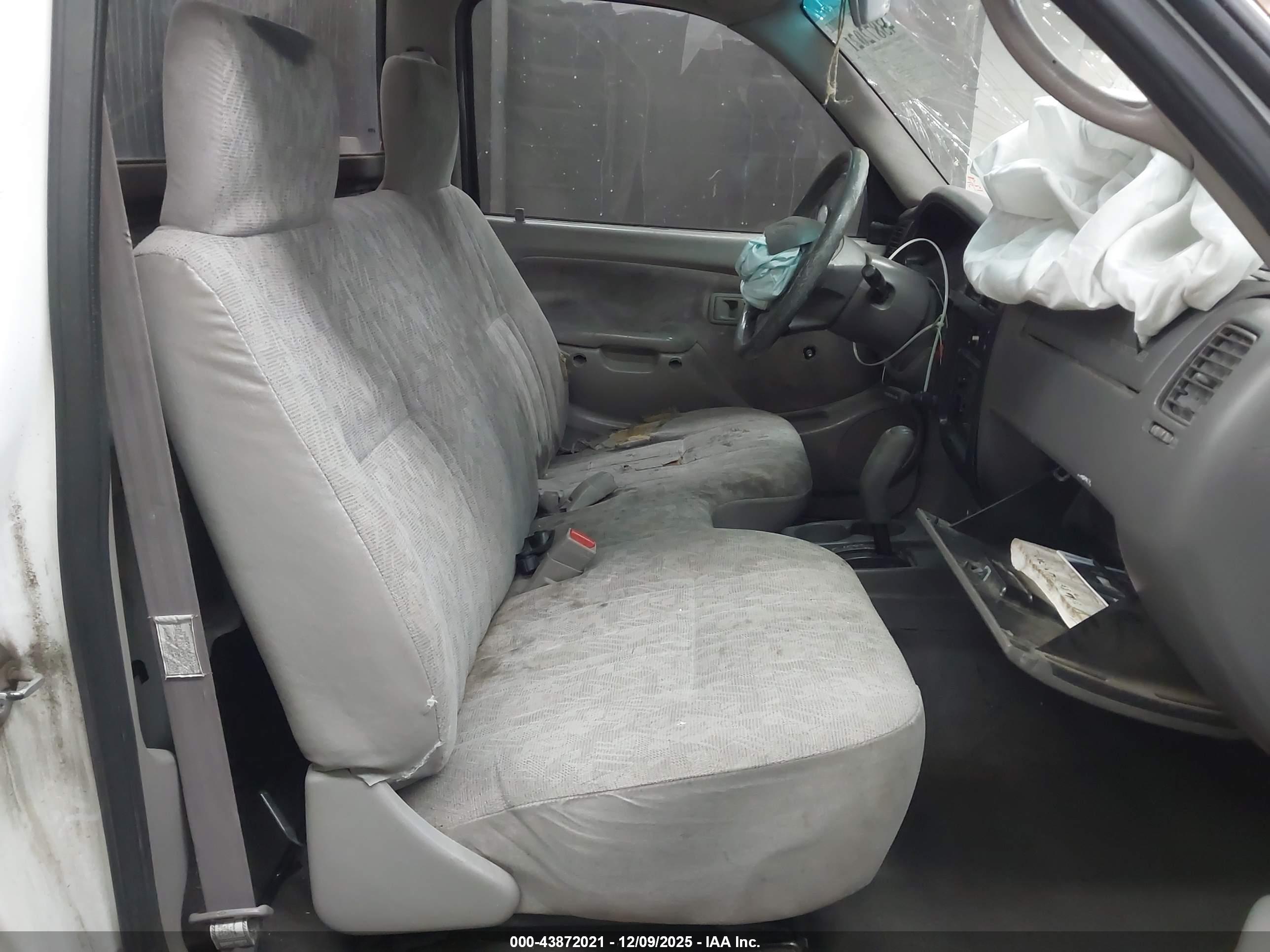 TOYOTA TACOMA image 8
