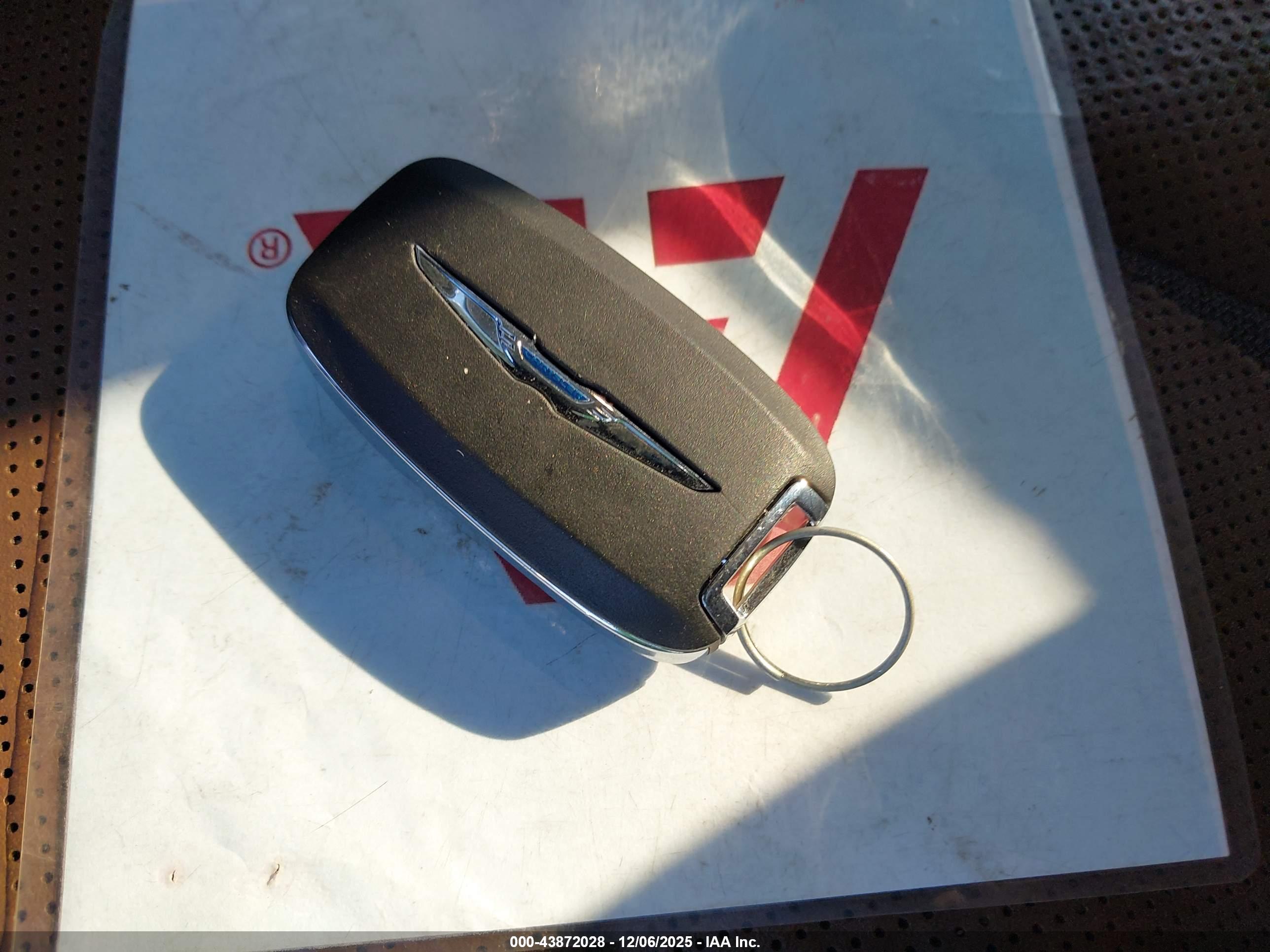 CHRYSLER PACIFICA image 11