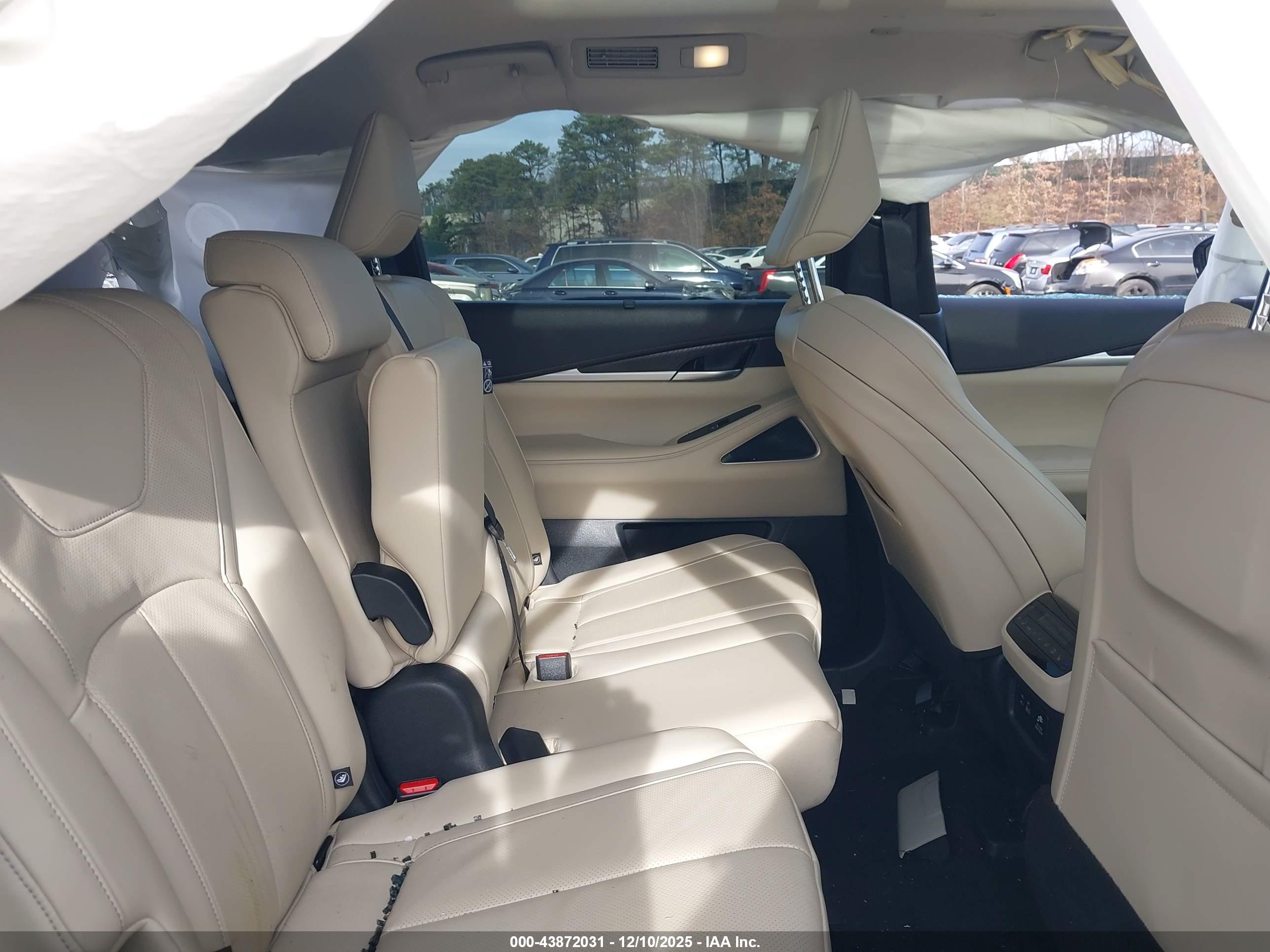INFINITI QX60 image 8