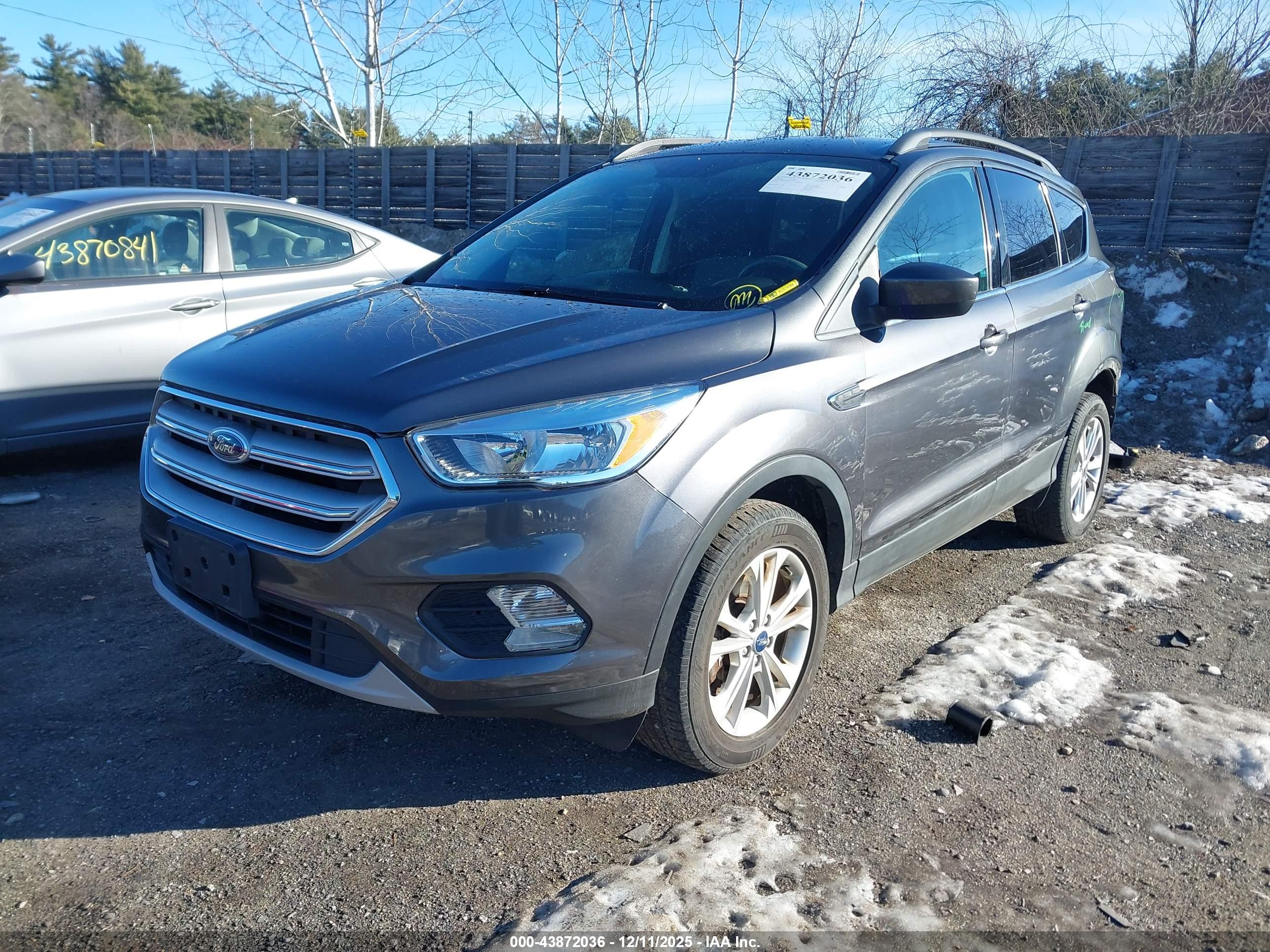FORD ESCAPE image 2