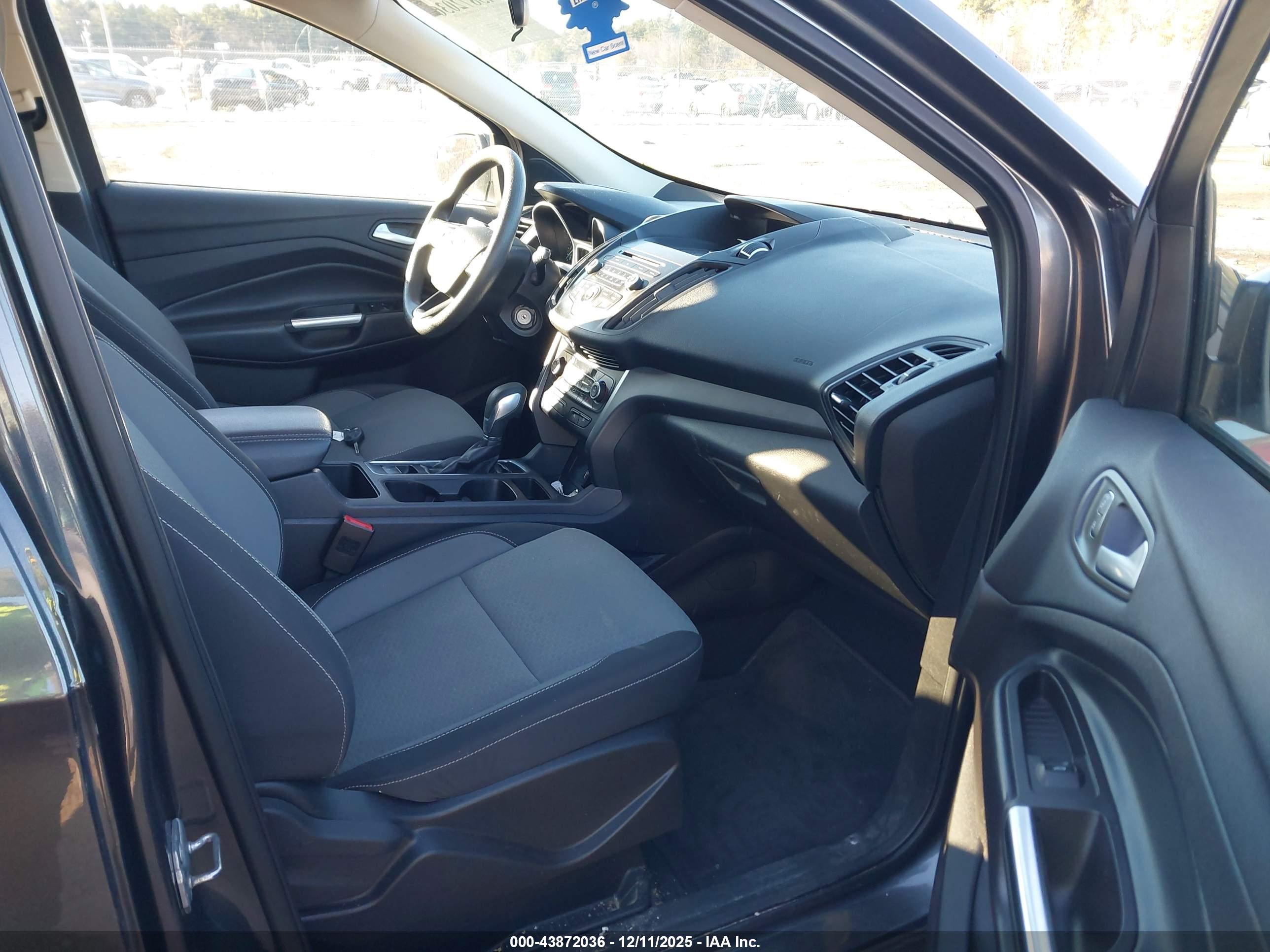 FORD ESCAPE image 5