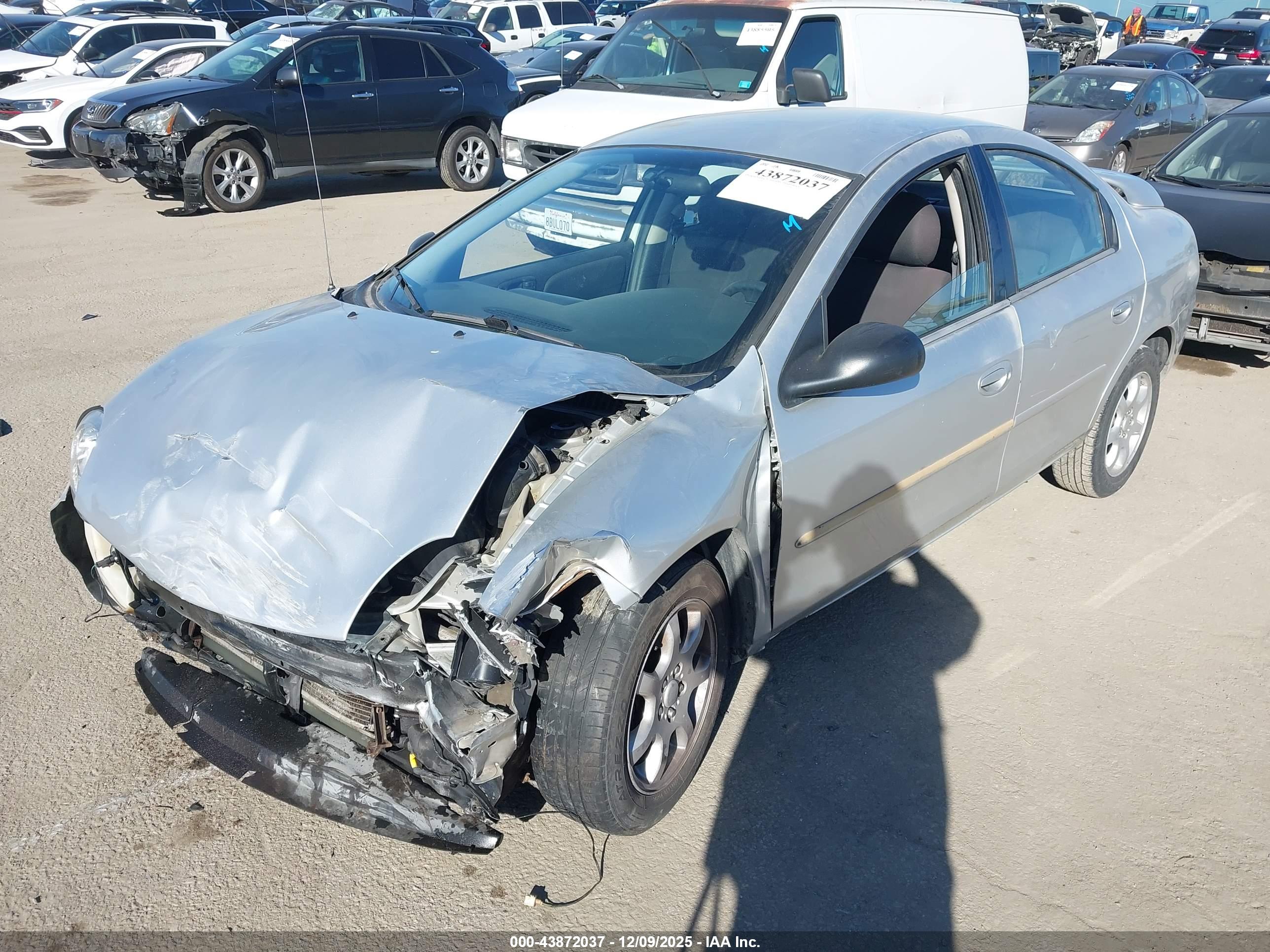 DODGE NEON image 2