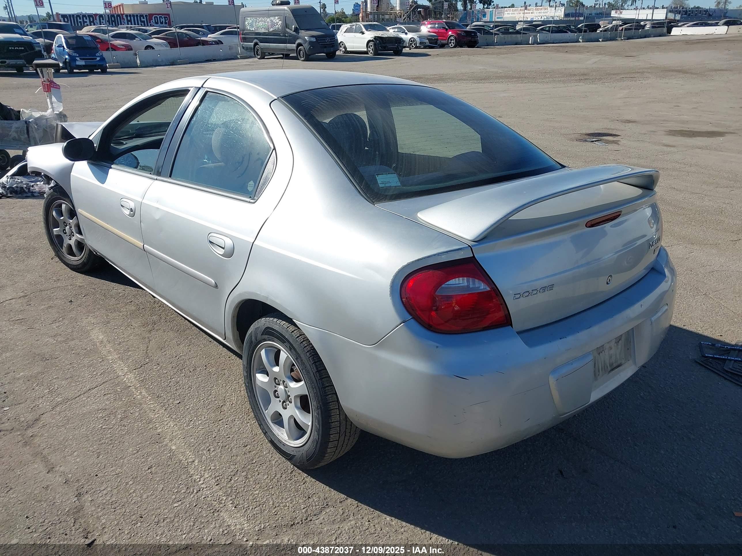 DODGE NEON image 3