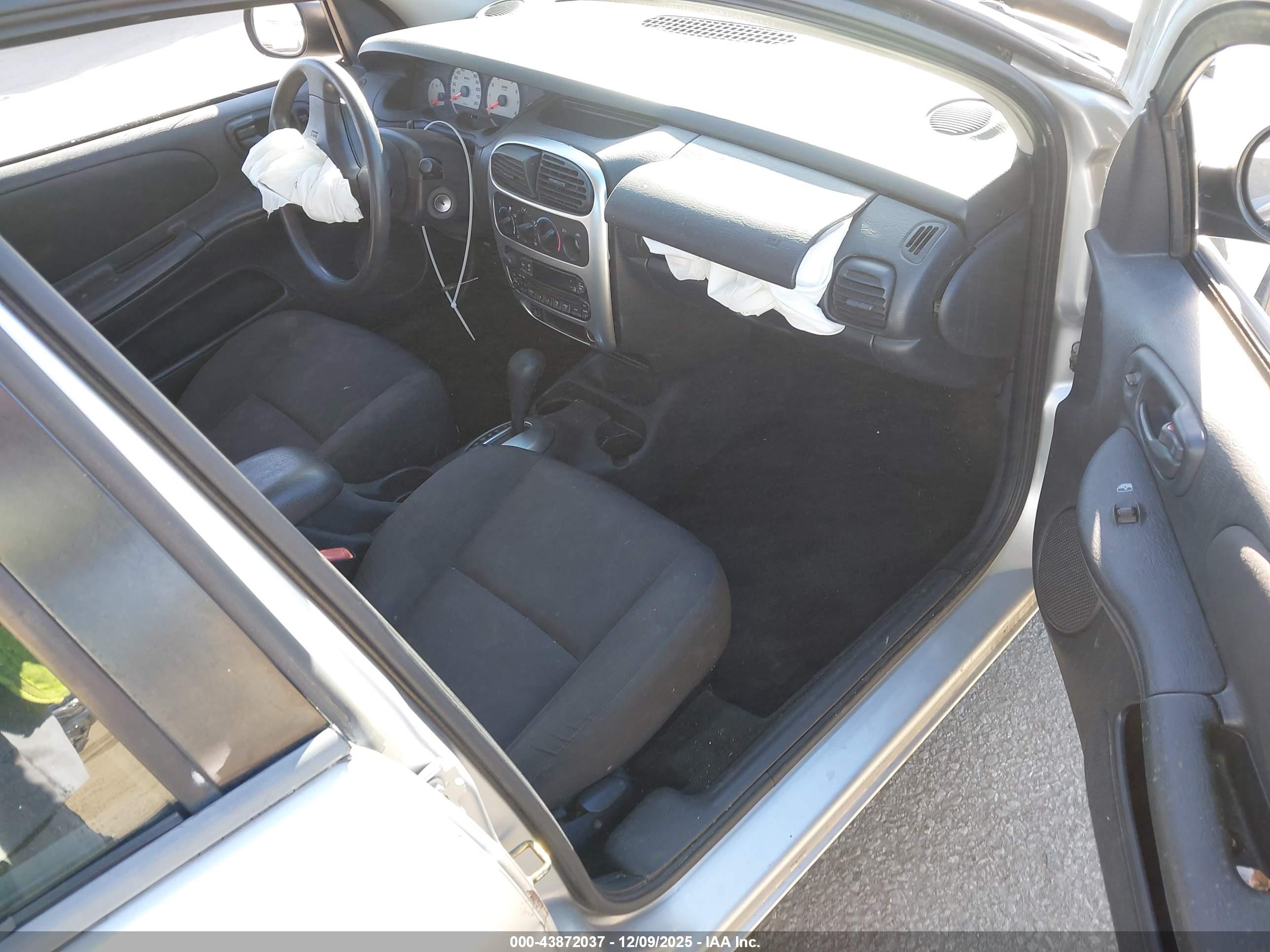DODGE NEON image 5