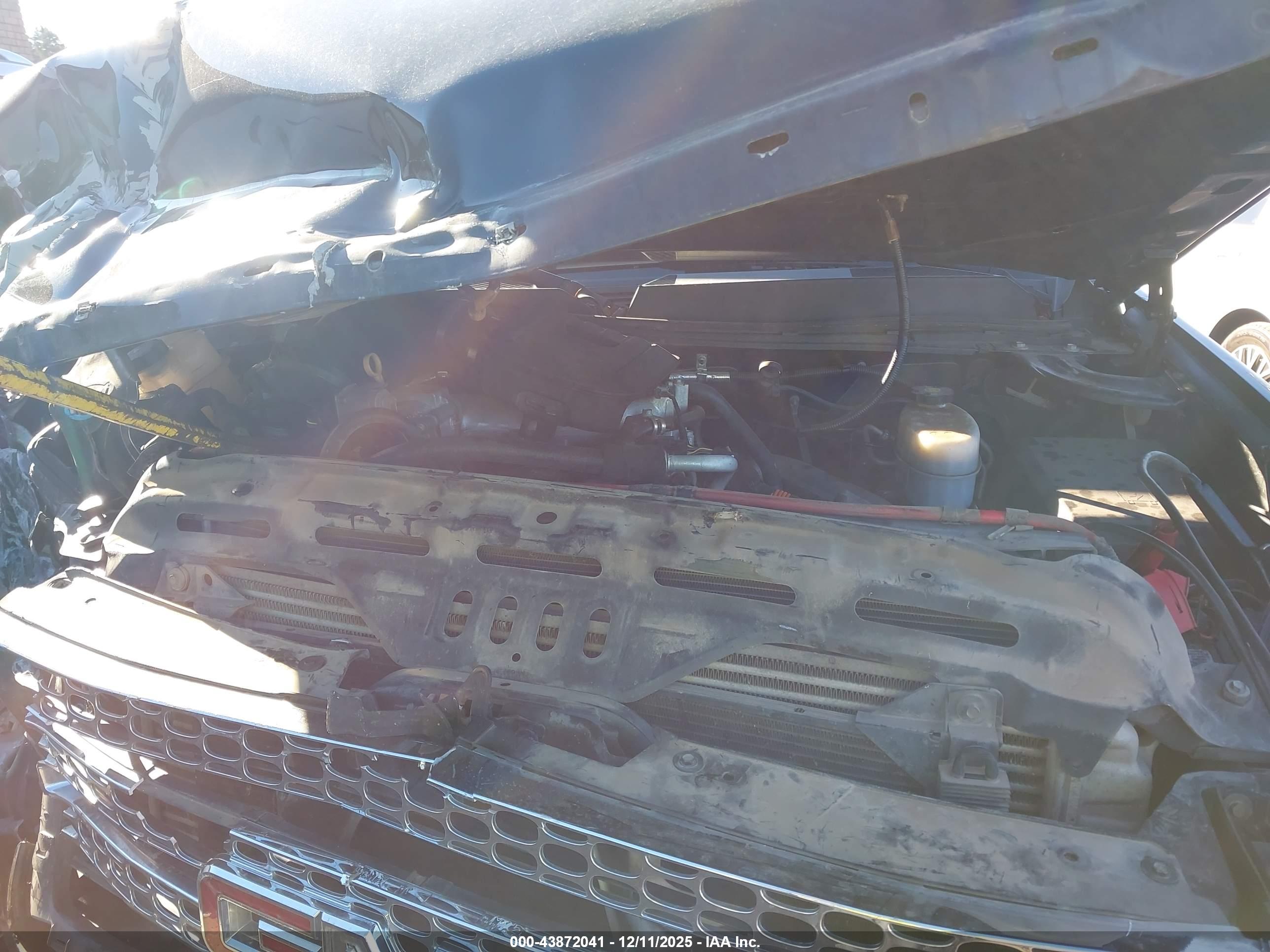 GMC SIERRA image 10