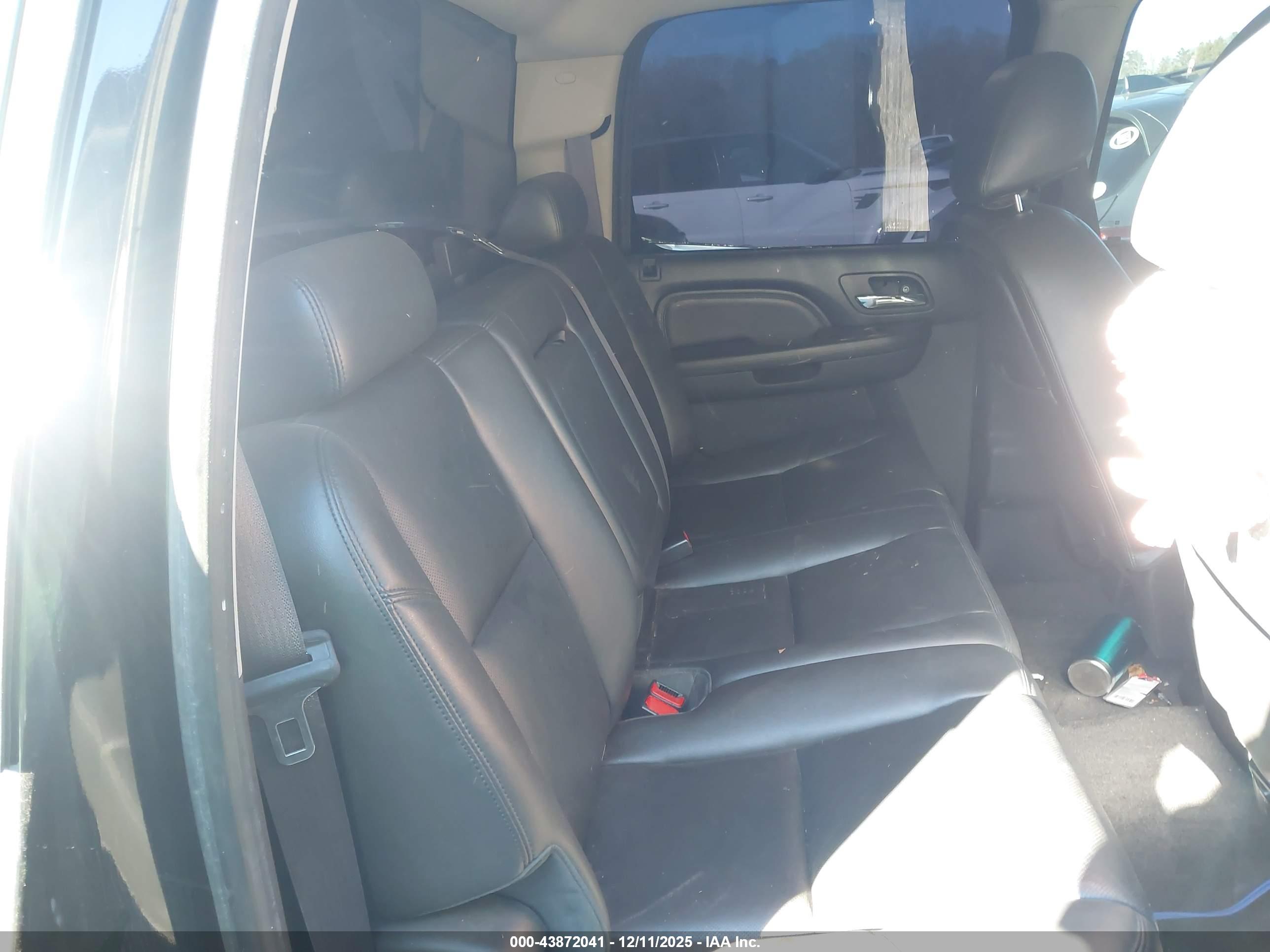GMC SIERRA image 8