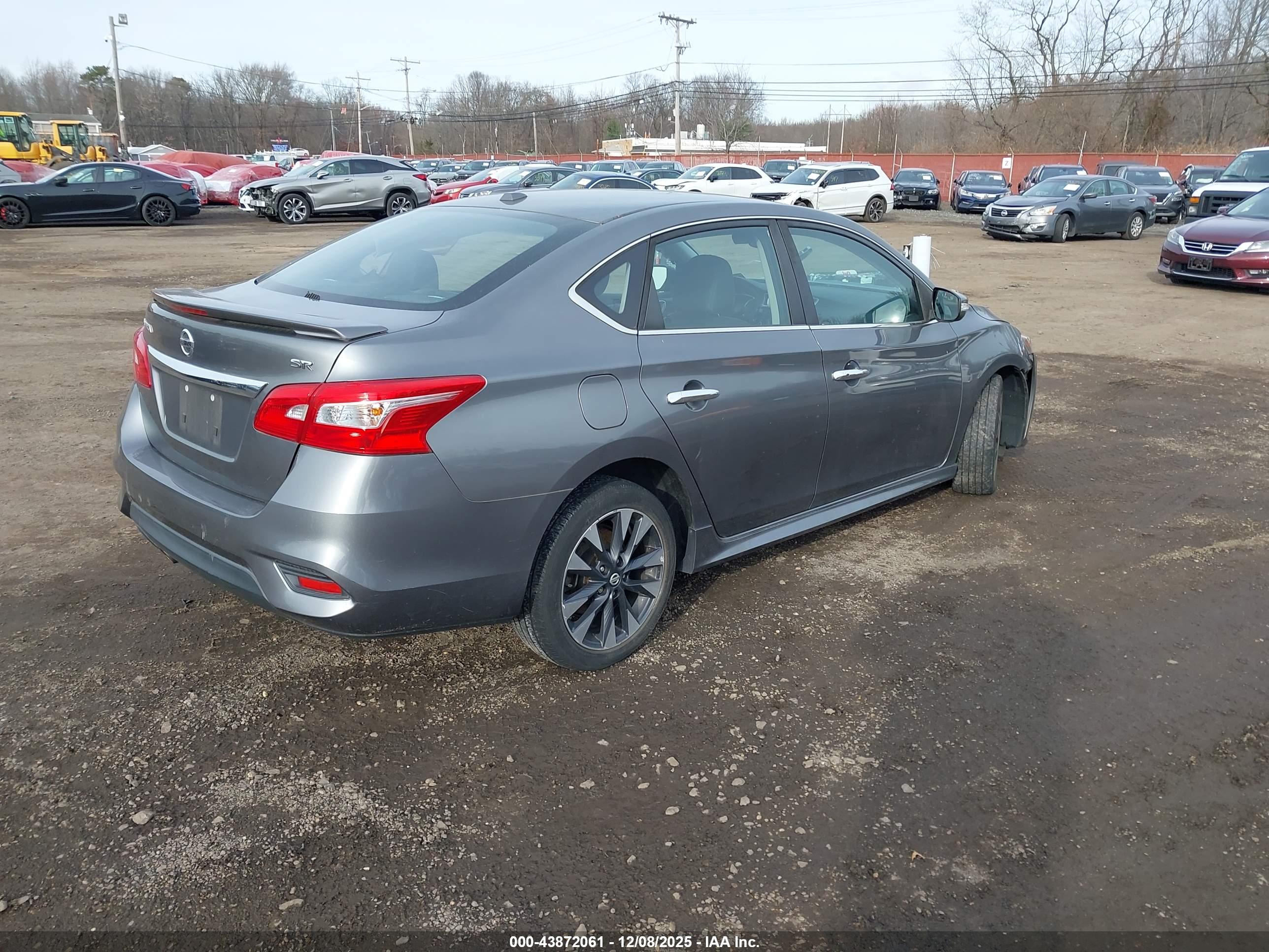 NISSAN SENTRA image 4
