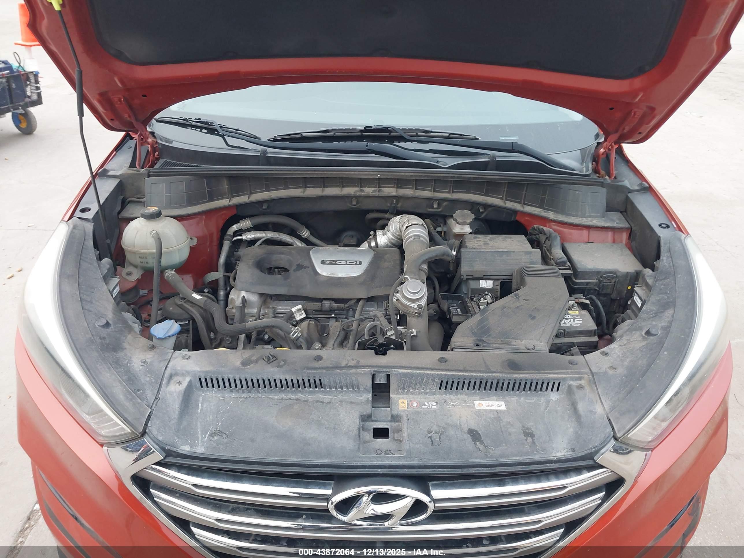 HYUNDAI TUCSON image 10