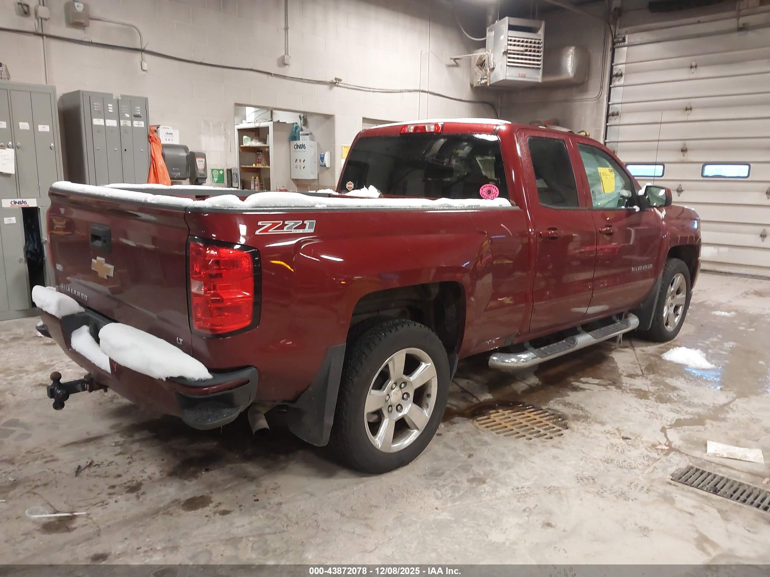 CHEVROLET SILVERADO image 4