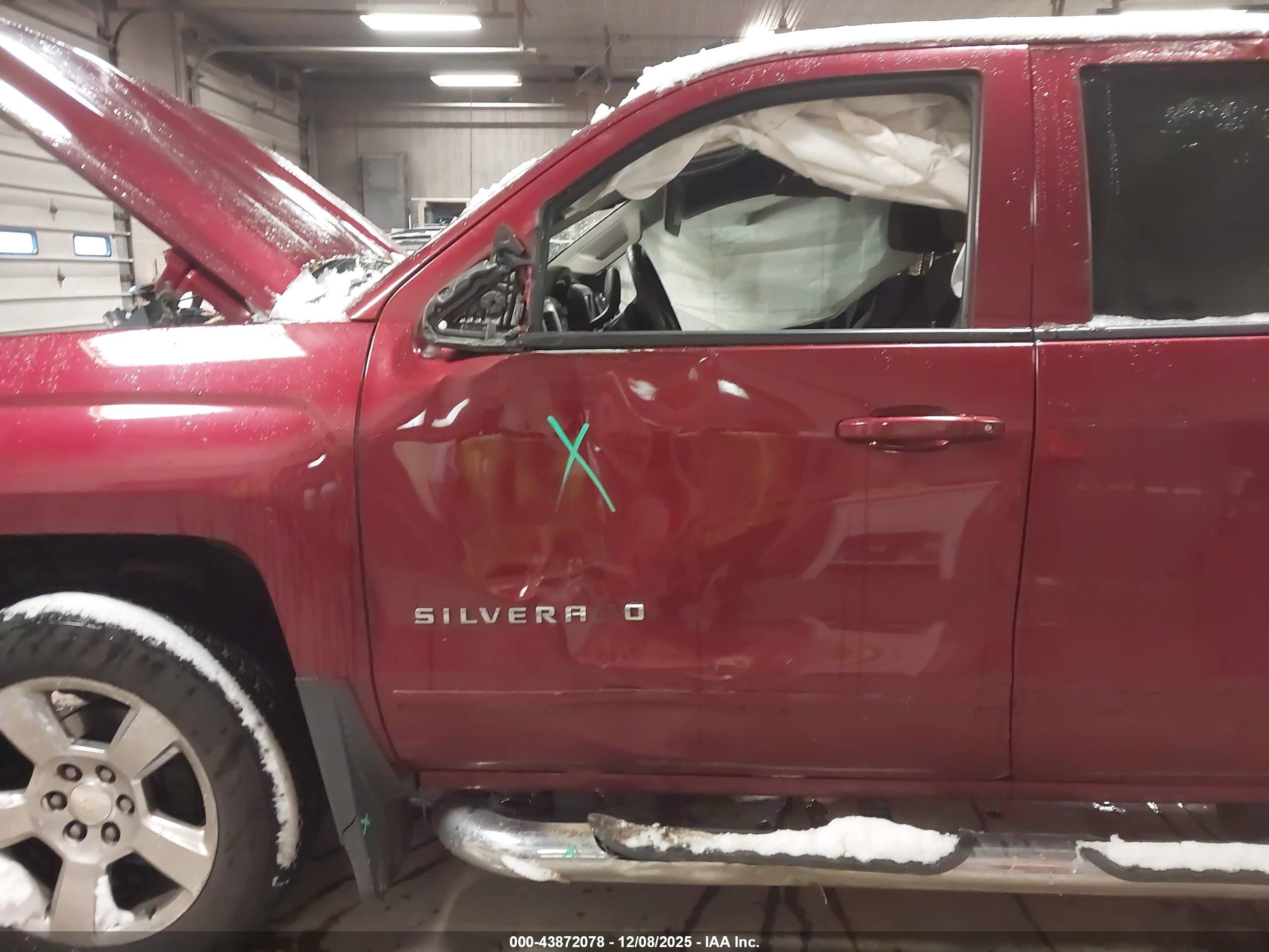 CHEVROLET SILVERADO image 6