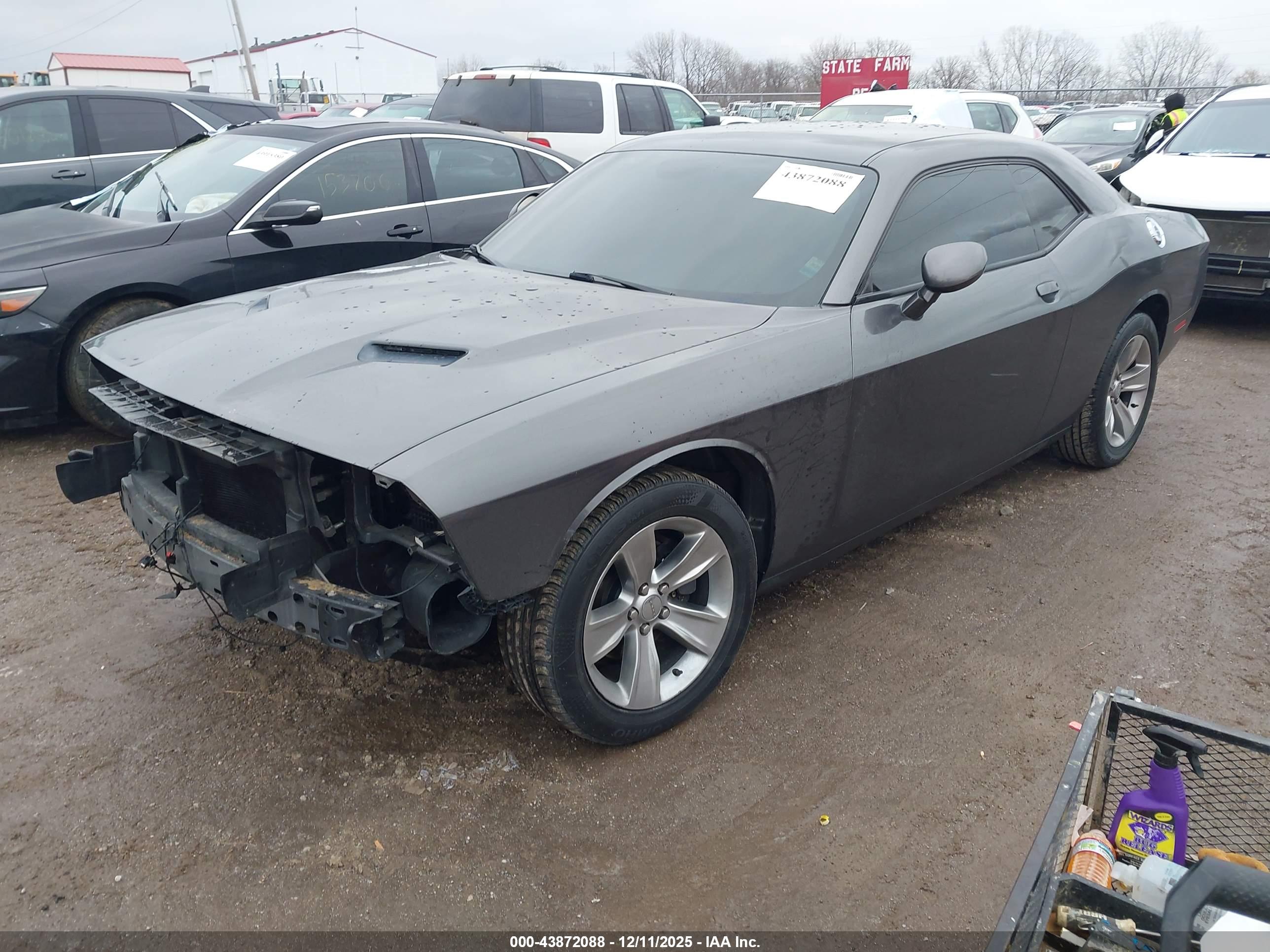 DODGE CHALLENGER image 2