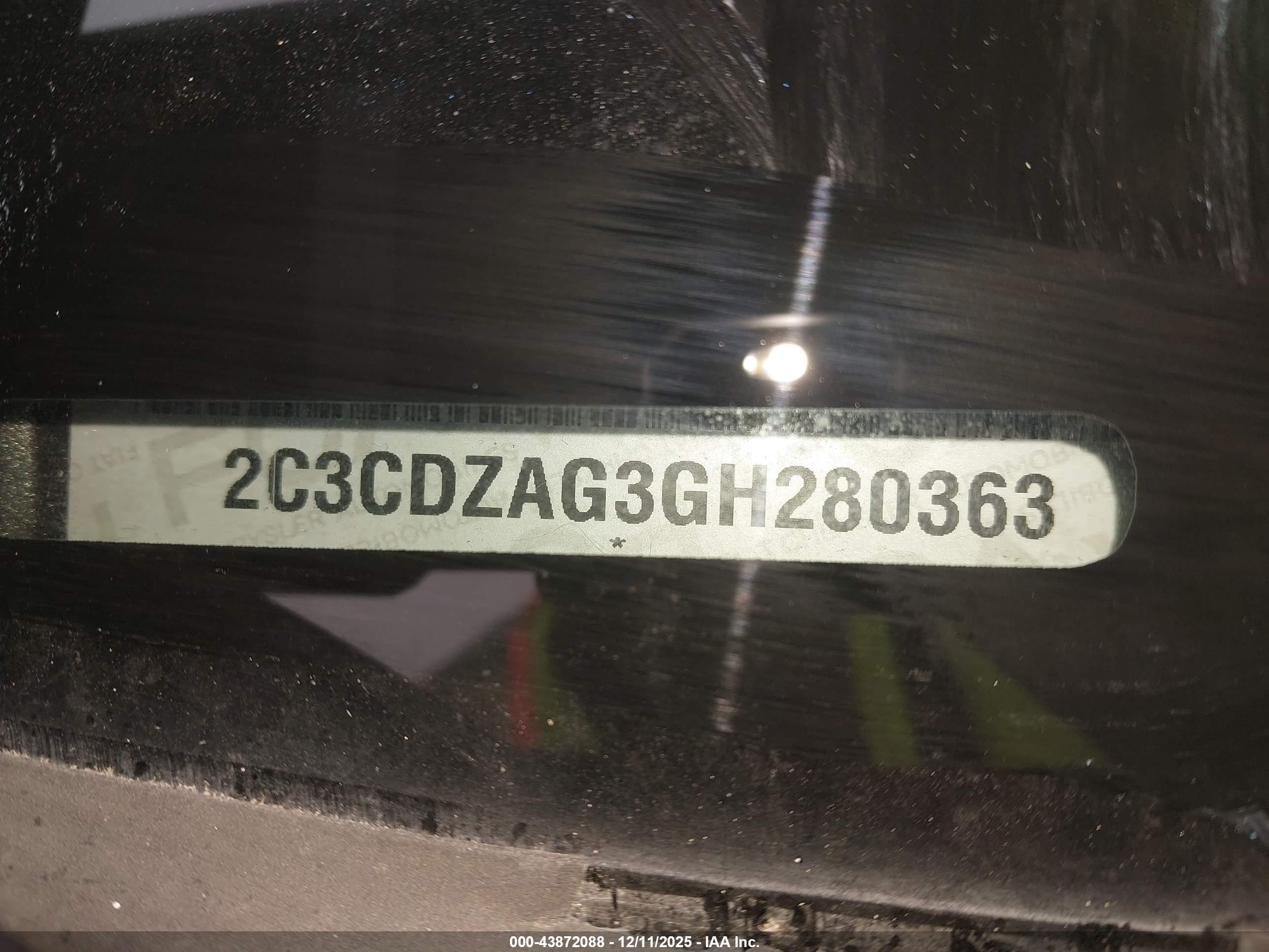 DODGE CHALLENGER image 9