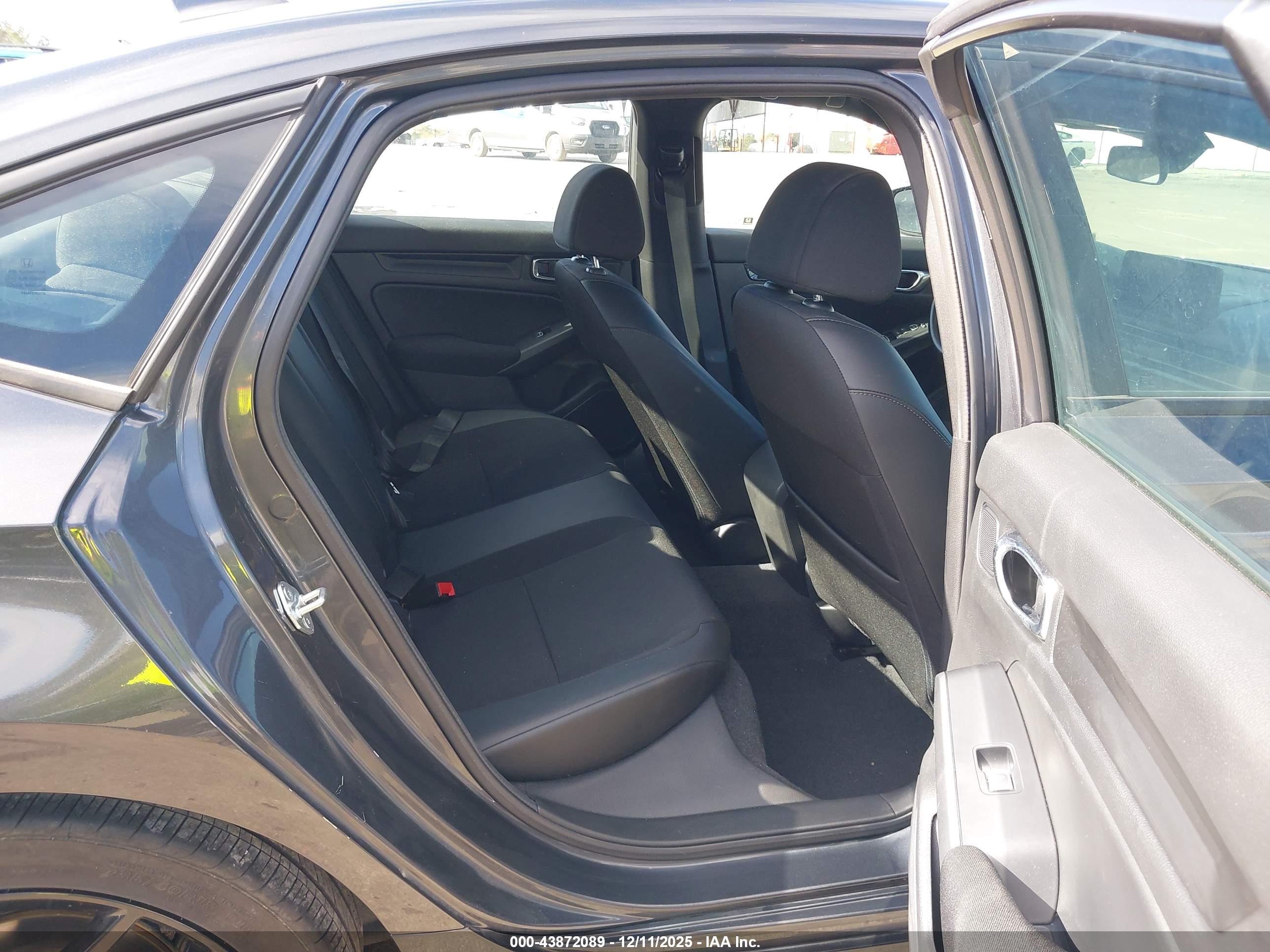 HONDA CIVIC image 8