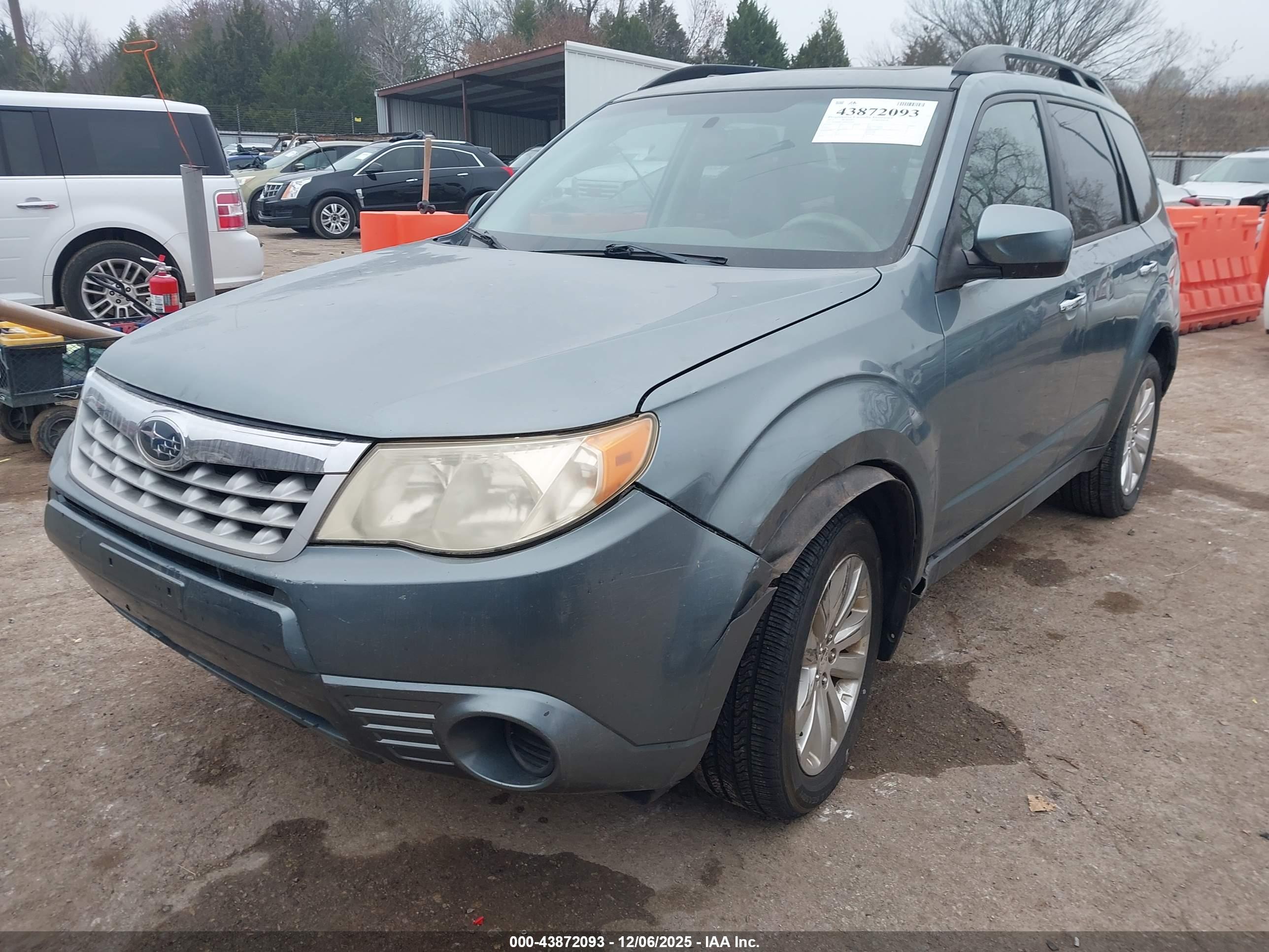 SUBARU FORESTER image 2