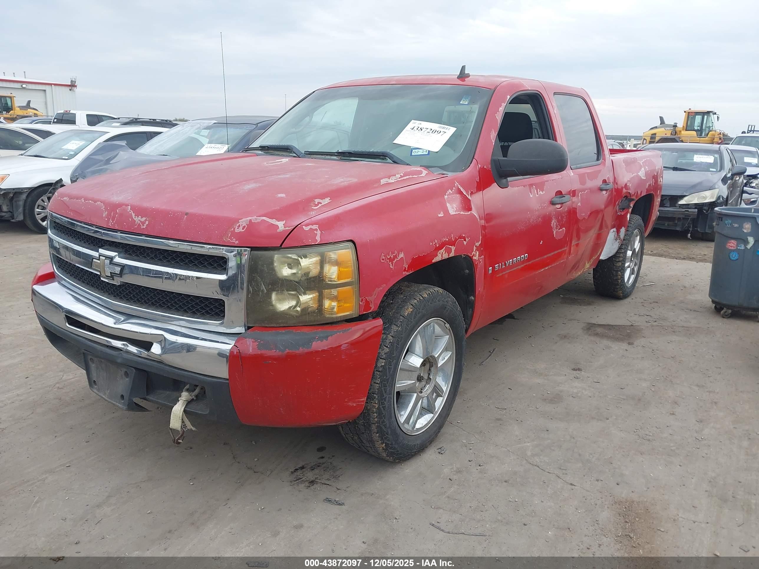 CHEVROLET SILVERADO image 2
