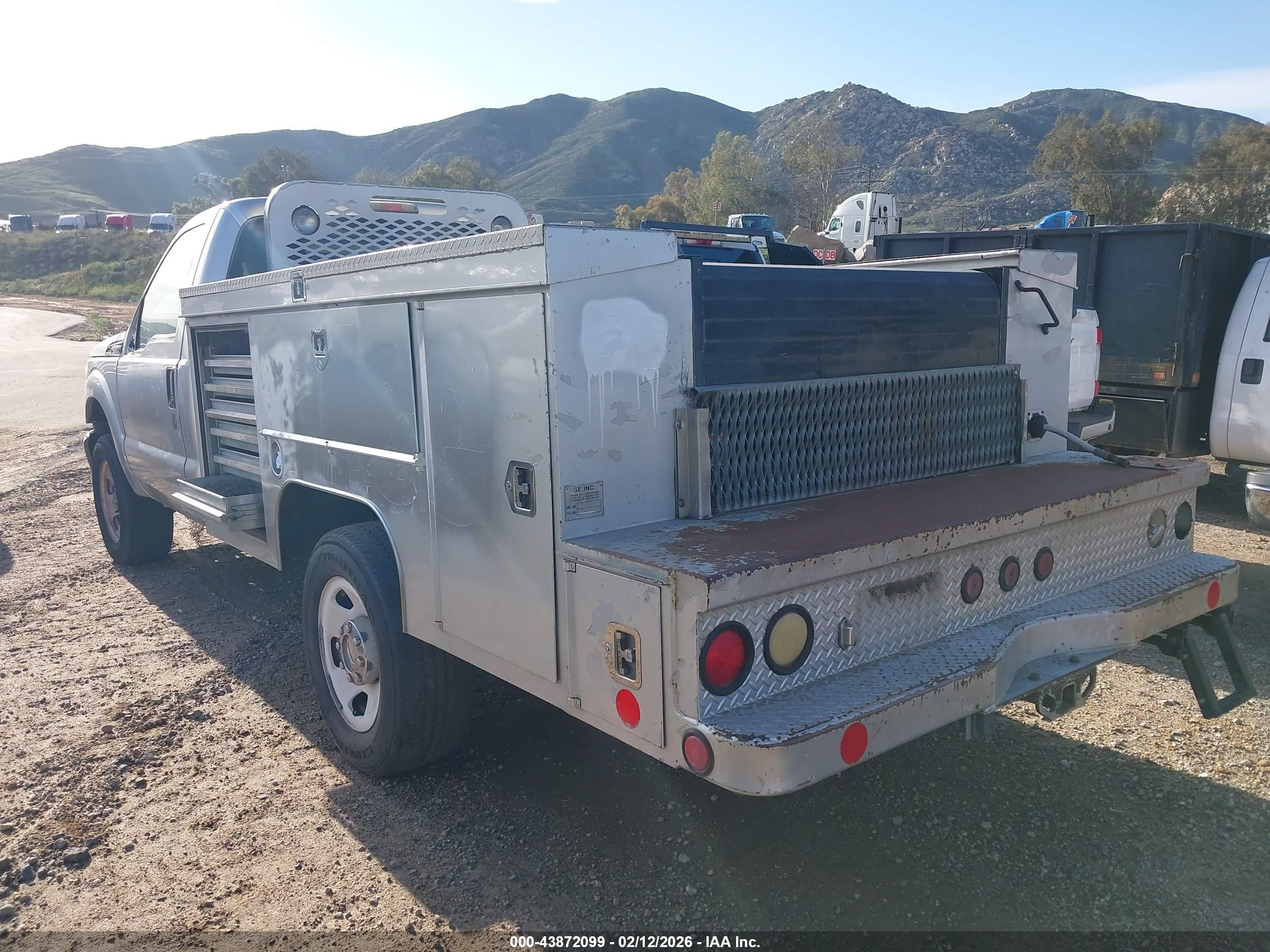 FORD F-350 image 3