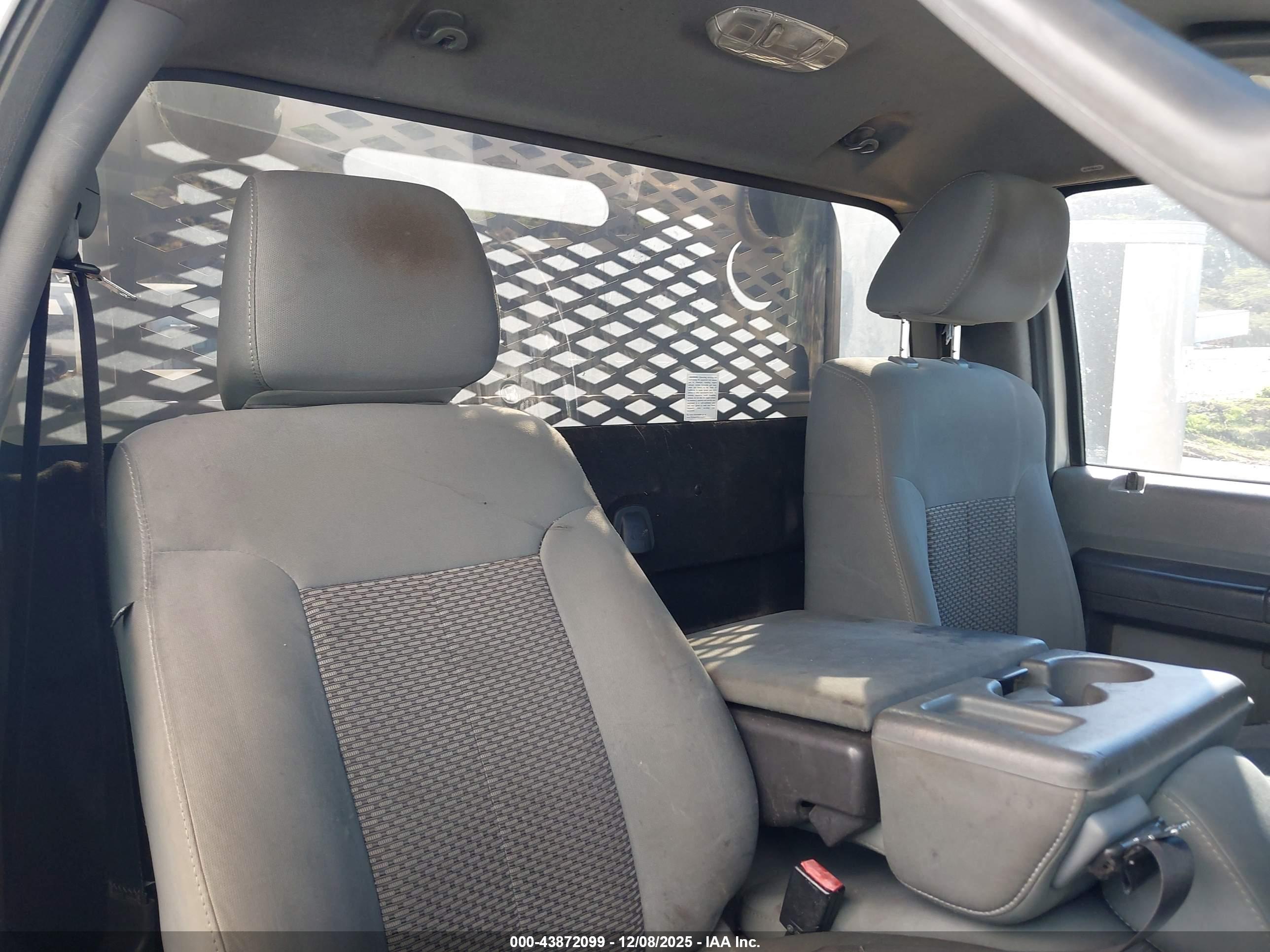 FORD F-350 image 7